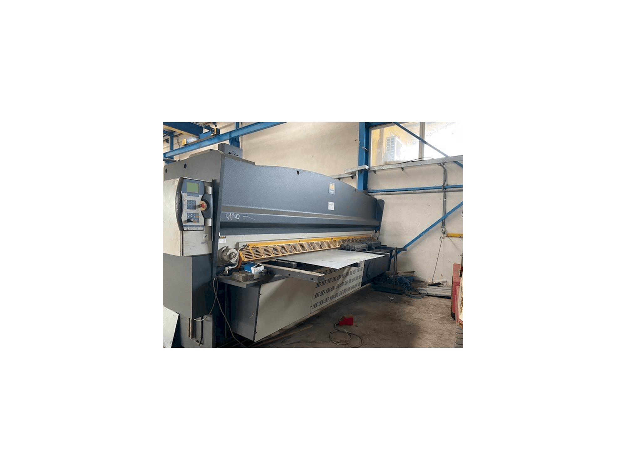 Vista frontal de la máquina HACO HSLX 4014