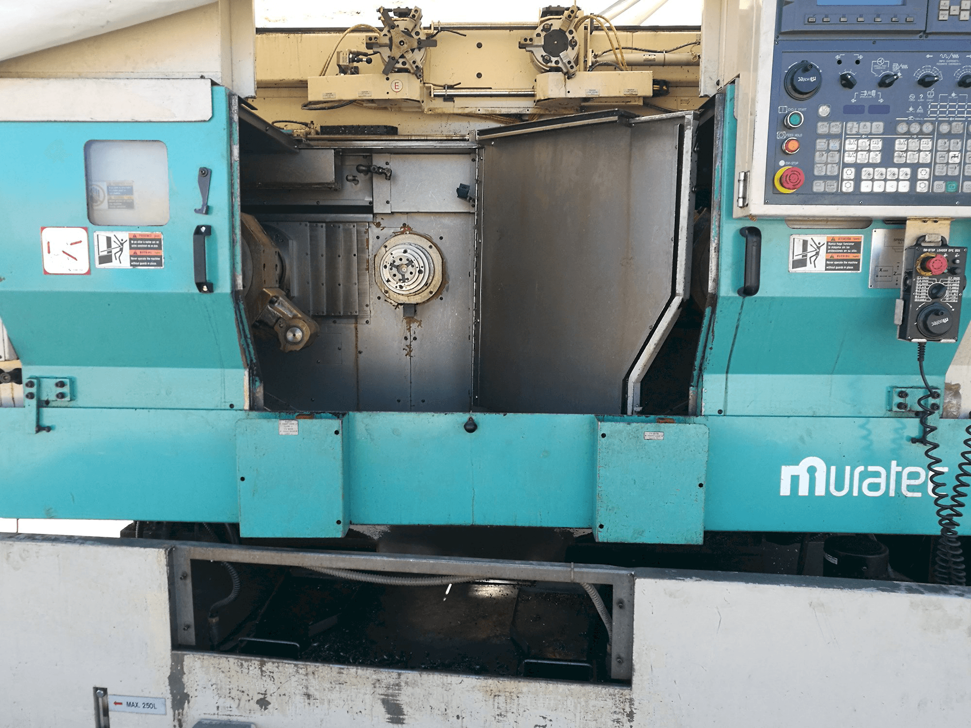 Vista frontal de la máquina MURATA Muratec MW 200