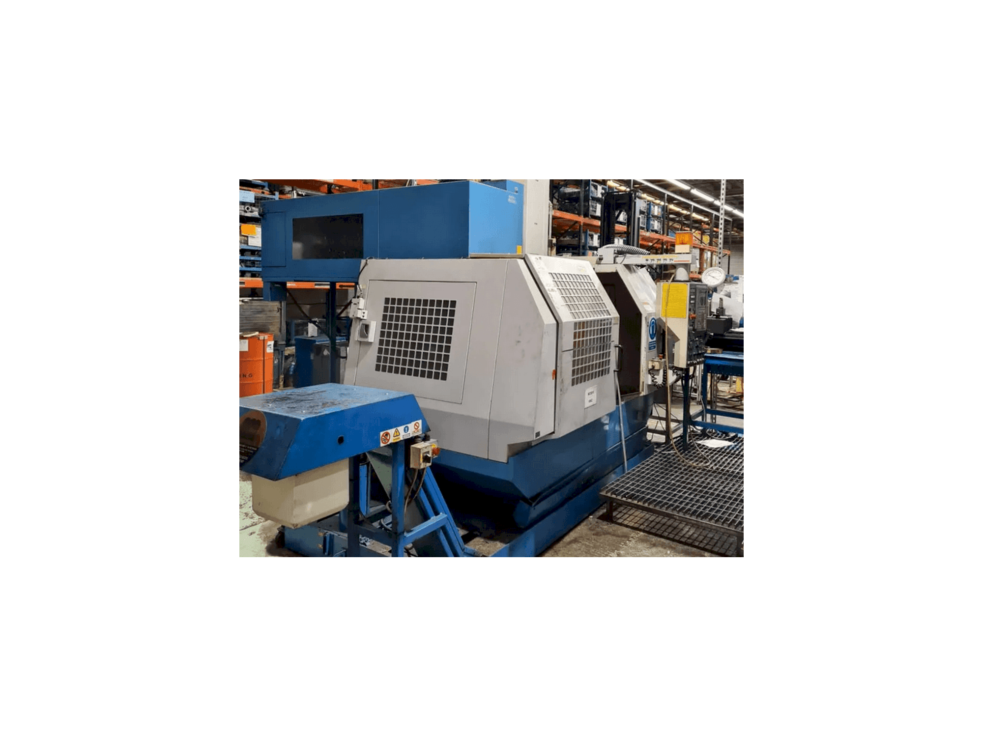 Vista frontal de la máquina Matsuura MC-800VF