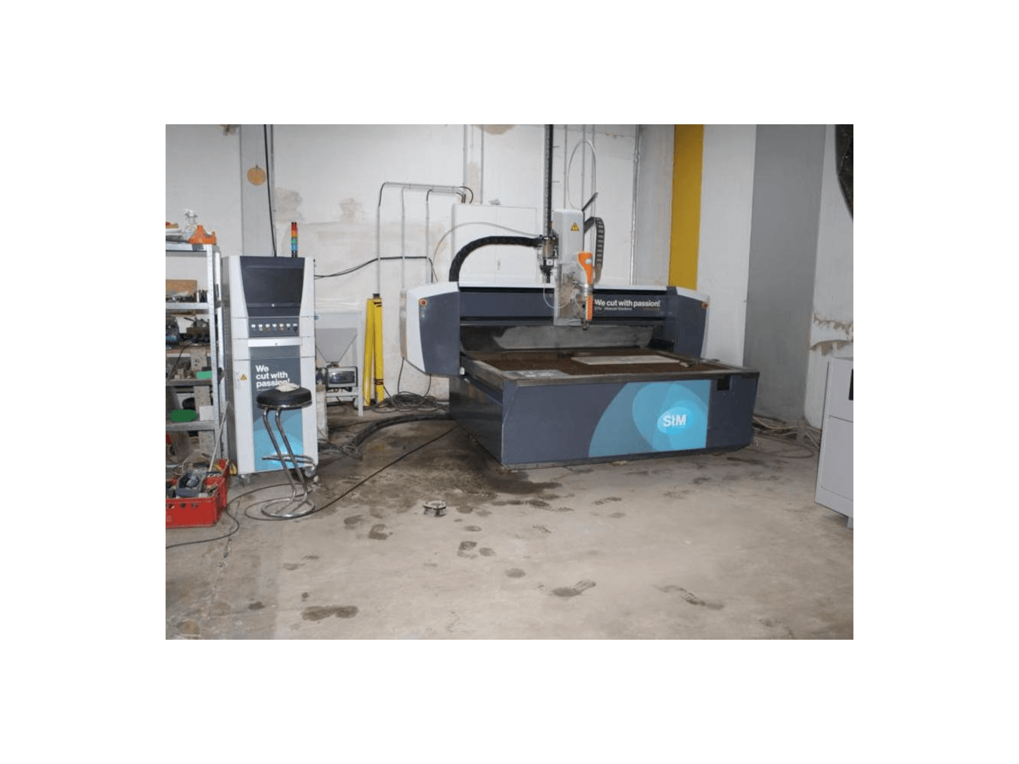 Vista frontal de la máquina STM PremiumCut 3D 68