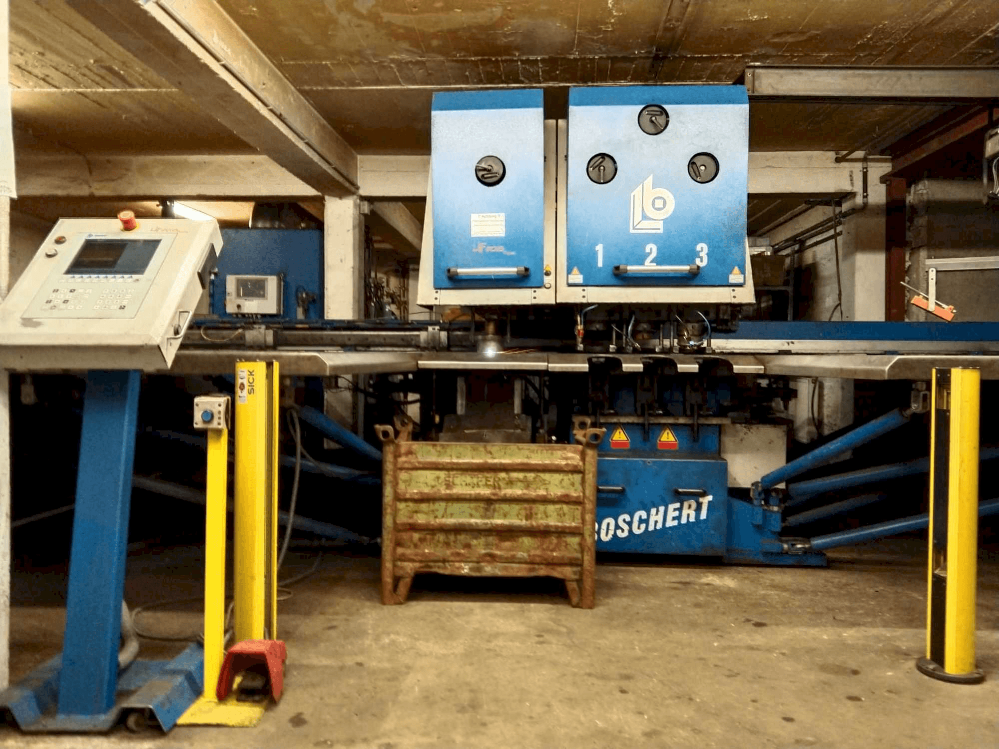 Vista frontal de la máquina Boschert Tri Combicut plasma