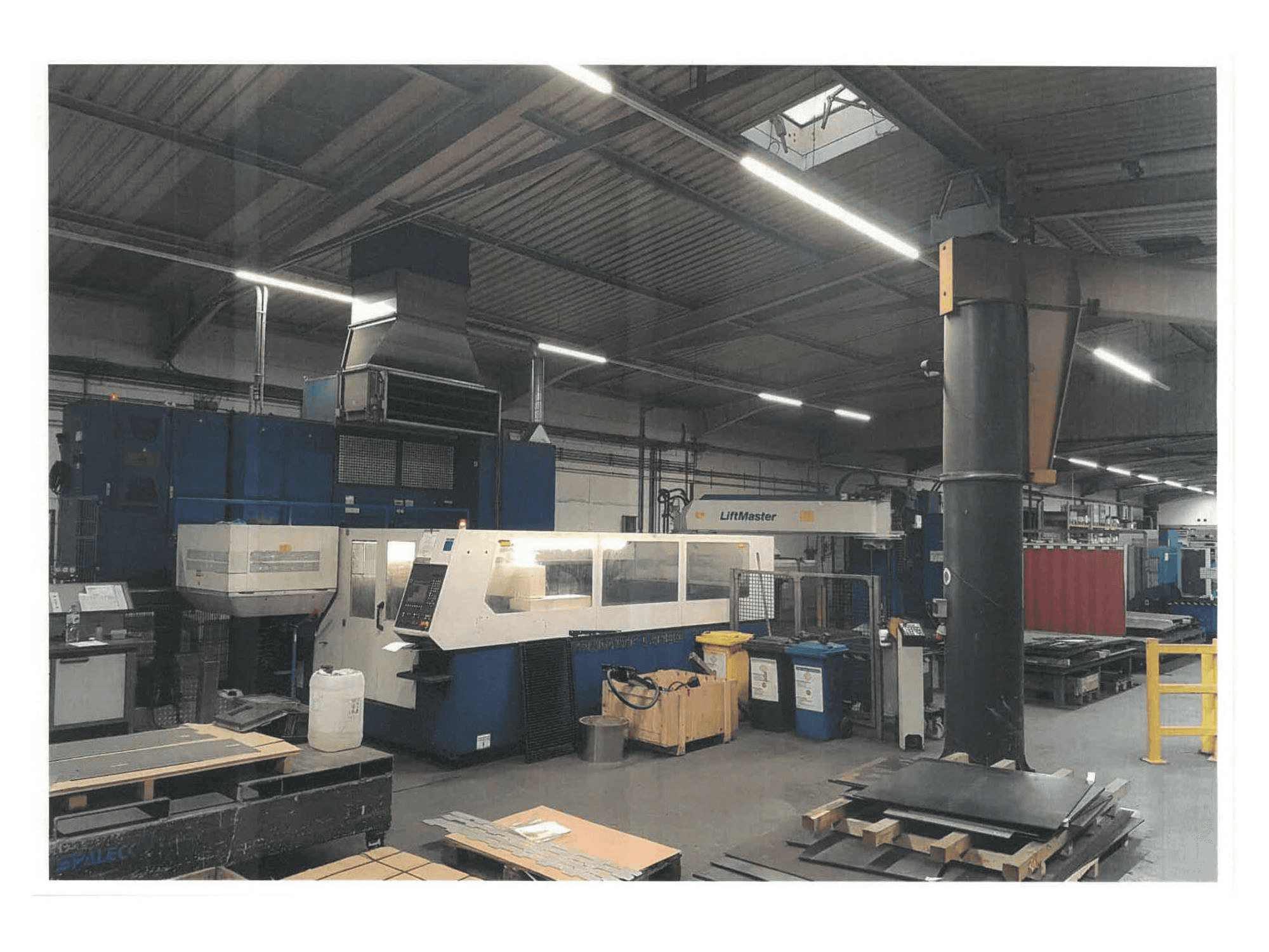 Vista frontal de la máquina TRUMPF Laser 30/30