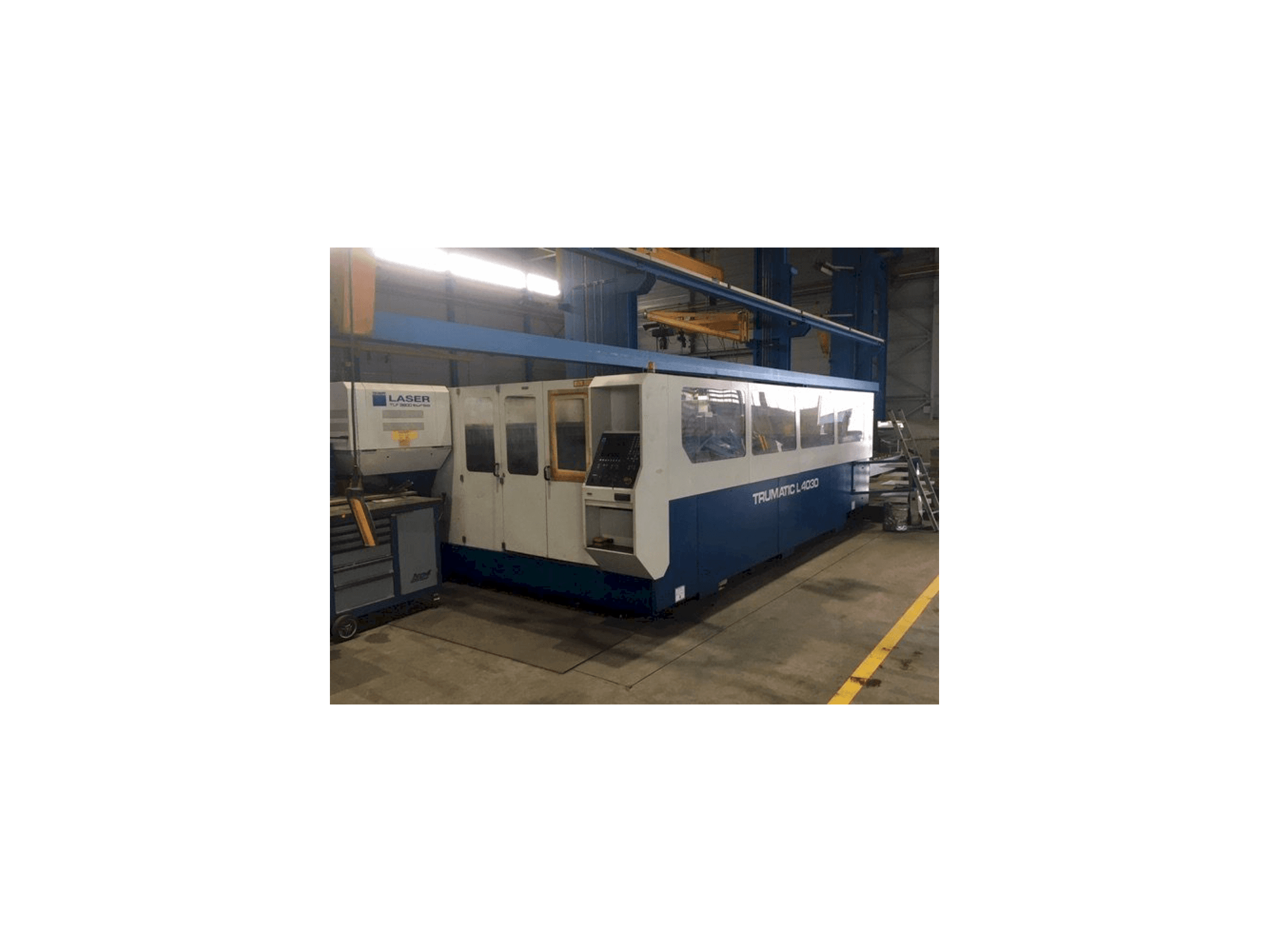 Vista frontal de la máquina Trumpf Trumatic L4030