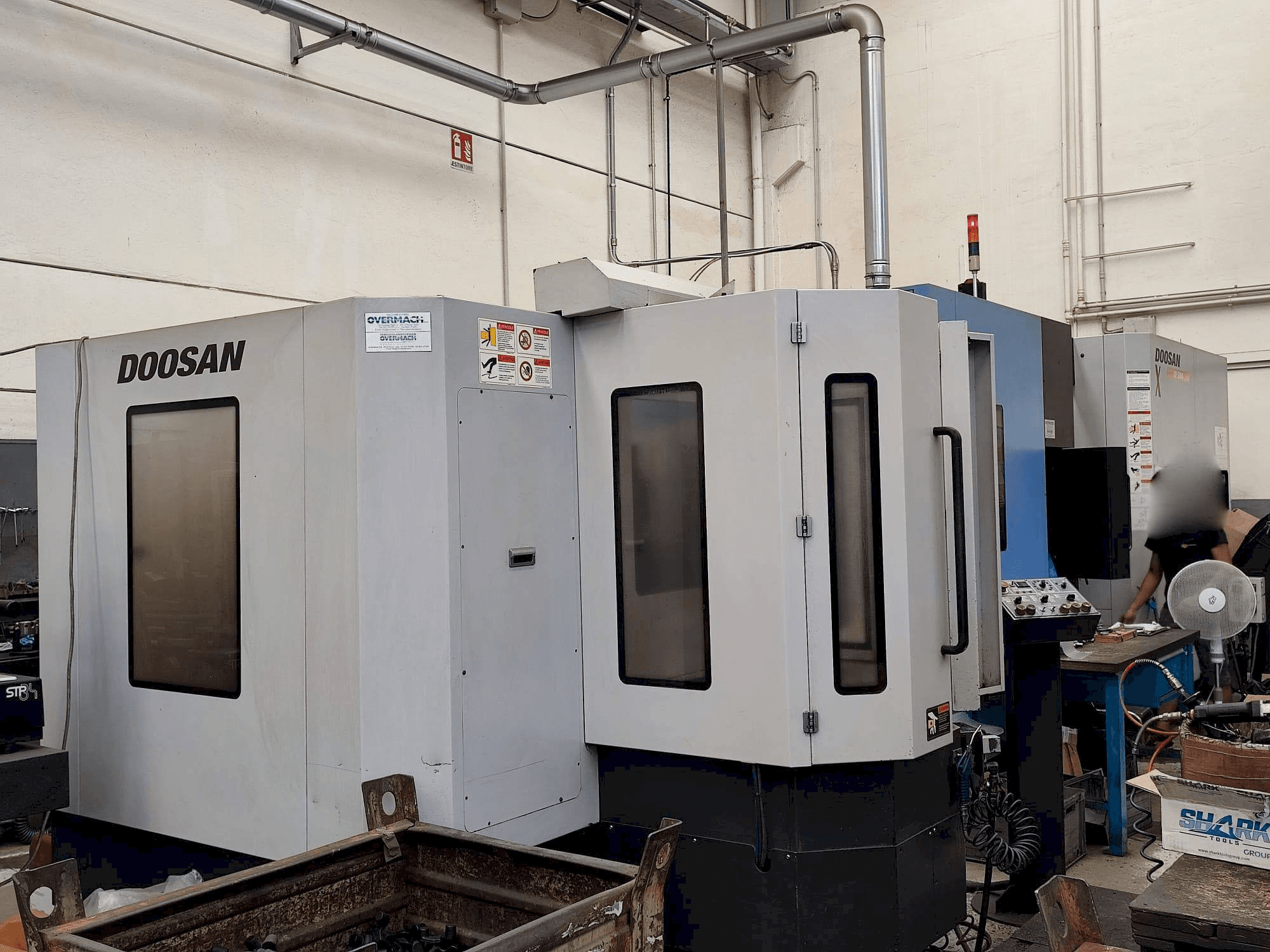 Vista frontal de la máquina DOOSAN HP 5100