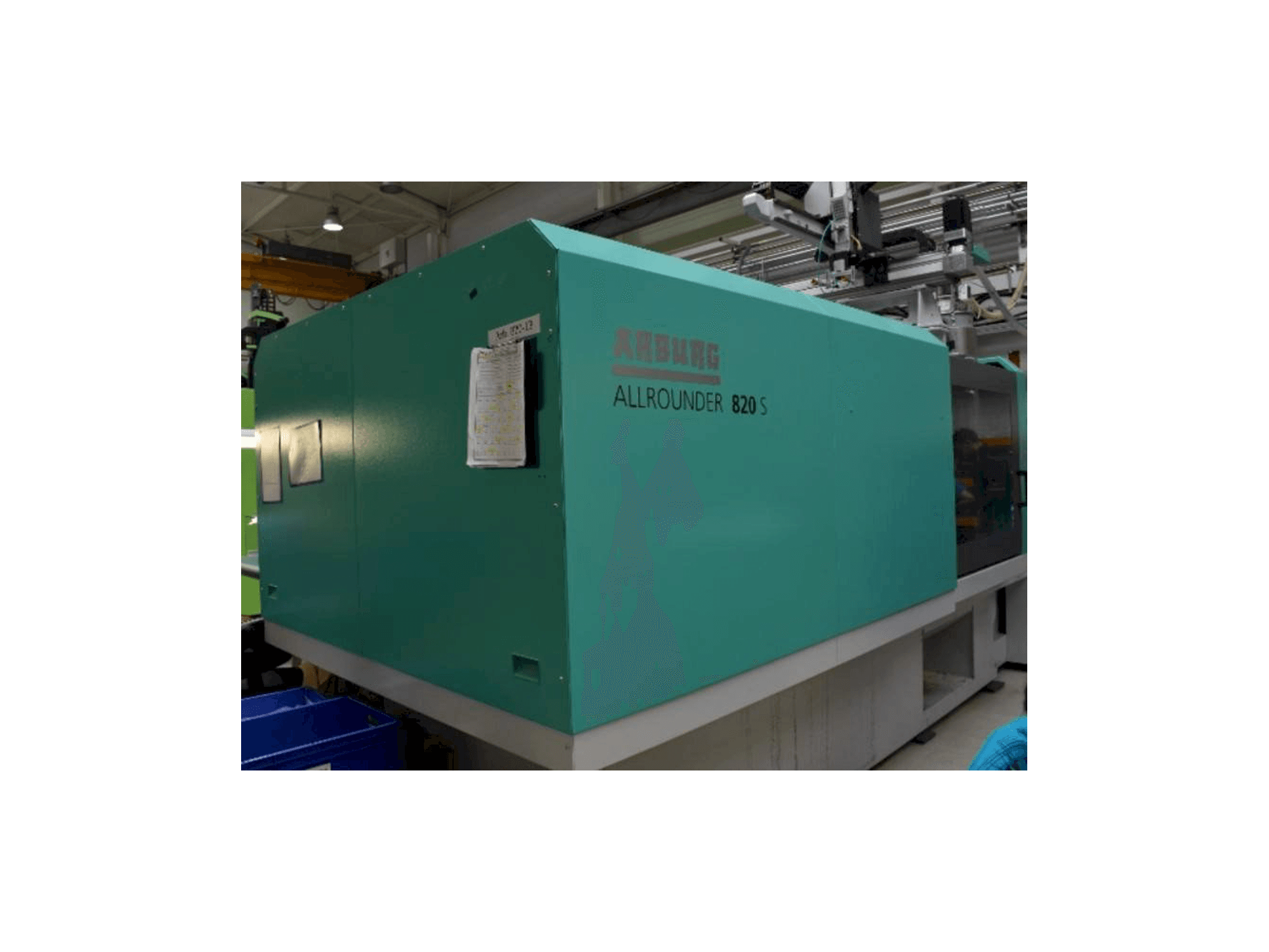 Vista frontal de la máquina Arburg Allrounder 820 s 4000 - 800