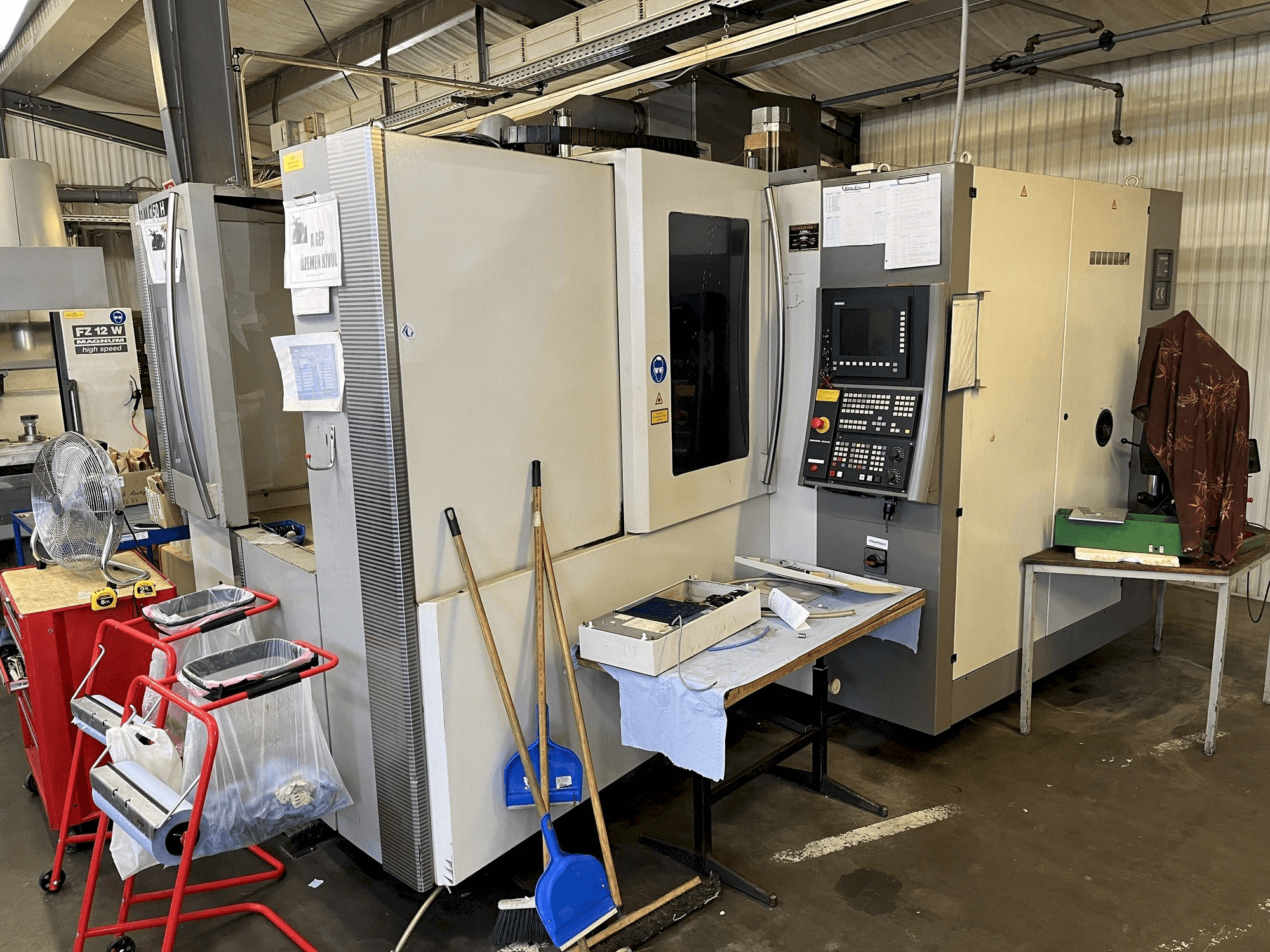 Vista frontal de la máquina DMG MORI DMC 50H