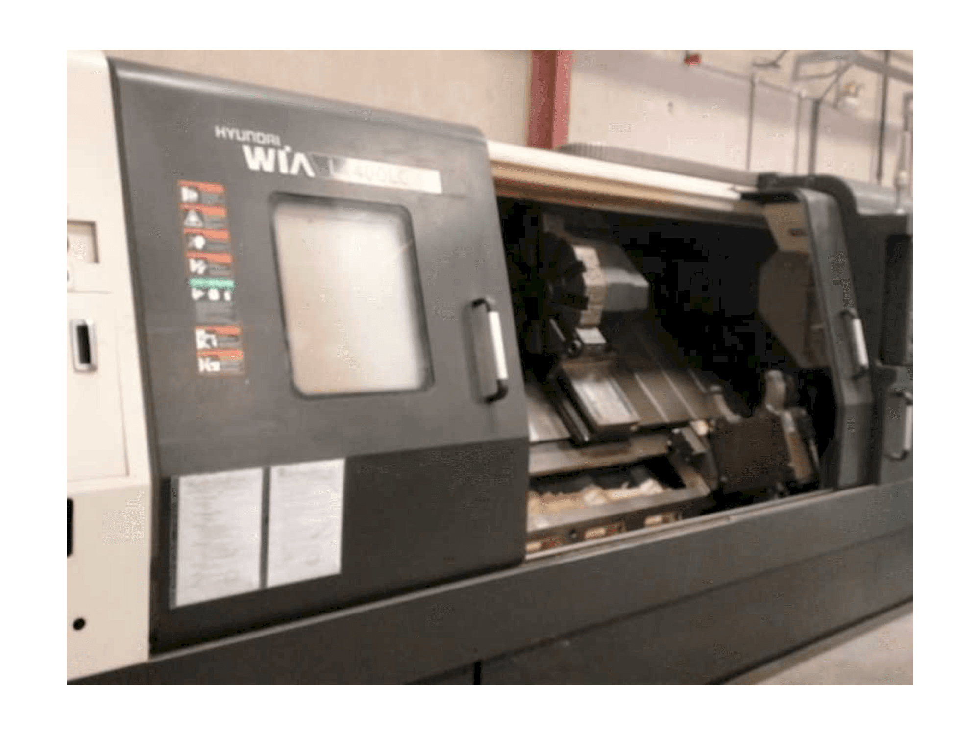 Vista frontal de la máquina Hyundai Wia L400LC