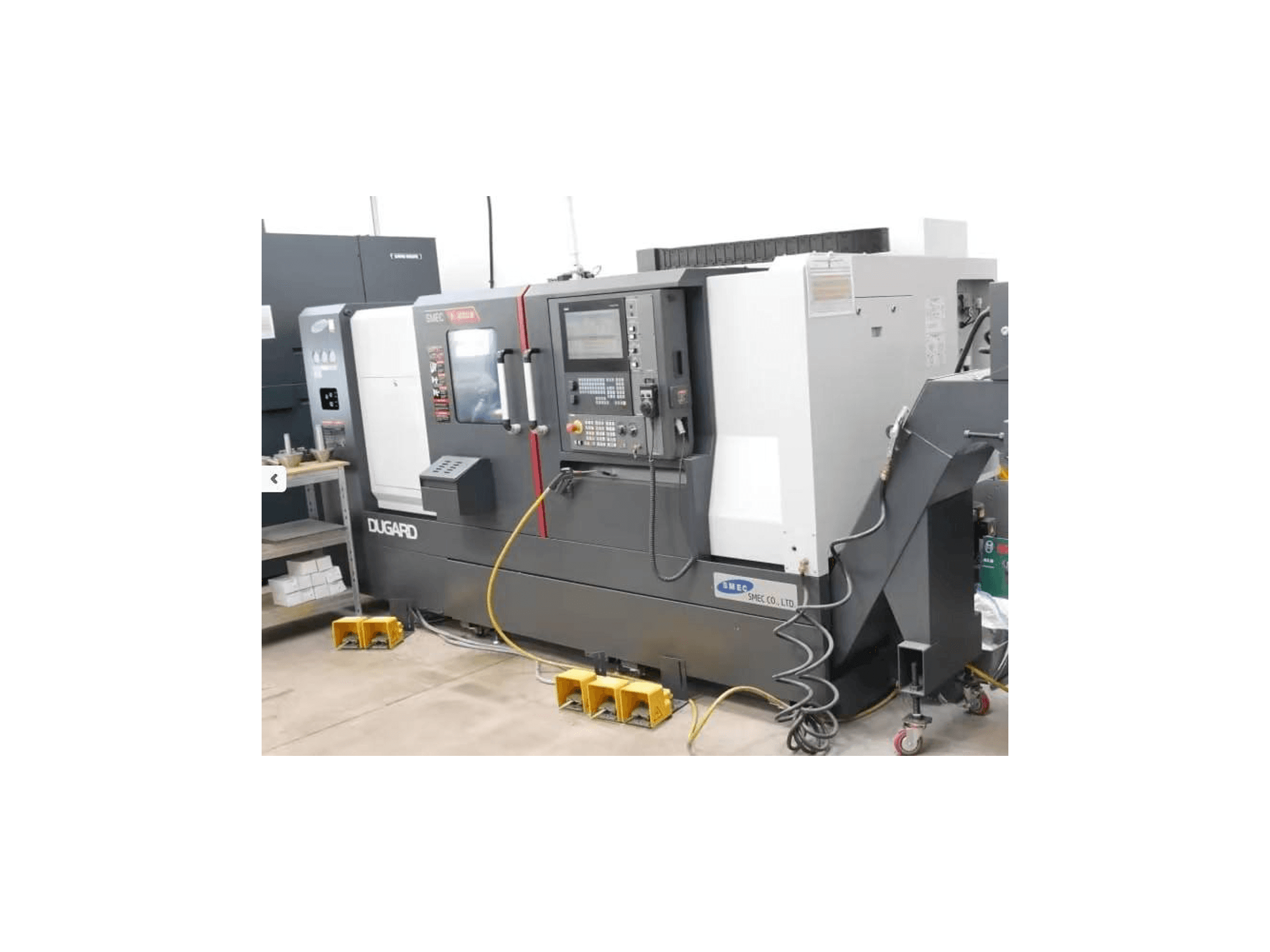 Vista frontal de la máquina SMEC SL3000LM