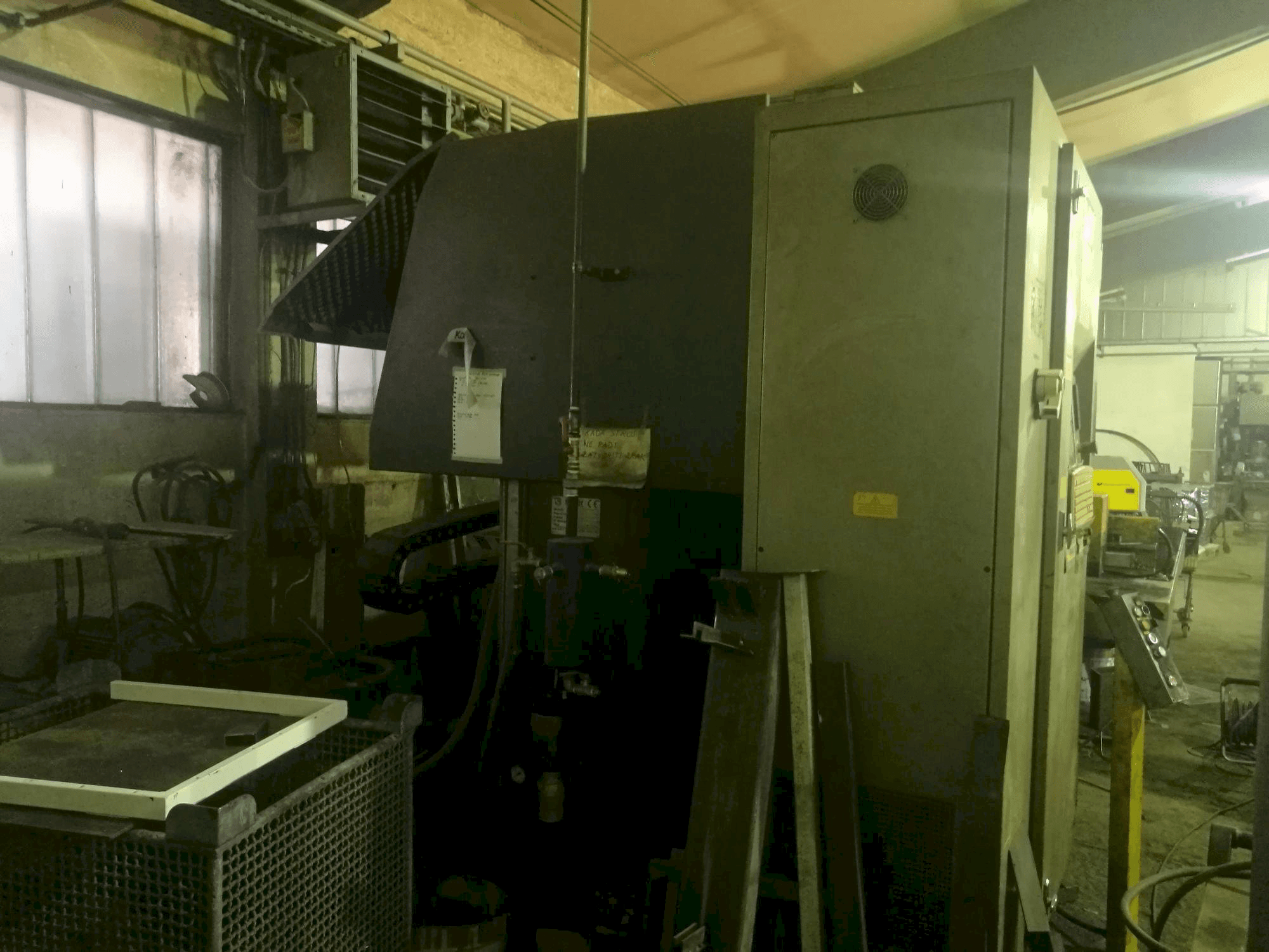 Vista lateral izquierda de la máquina Rainer 1000R