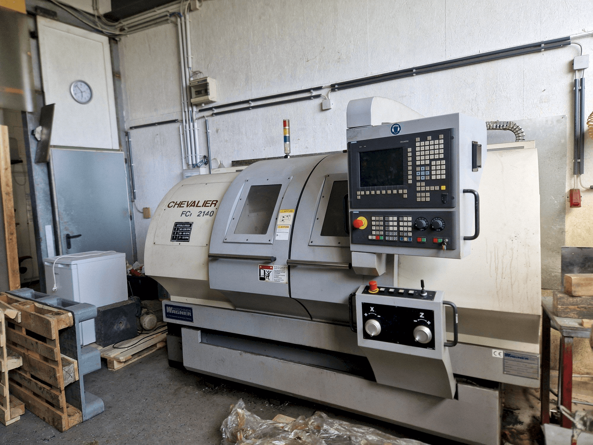 Vista frontal de la máquina Chevalier FCL 2140 S