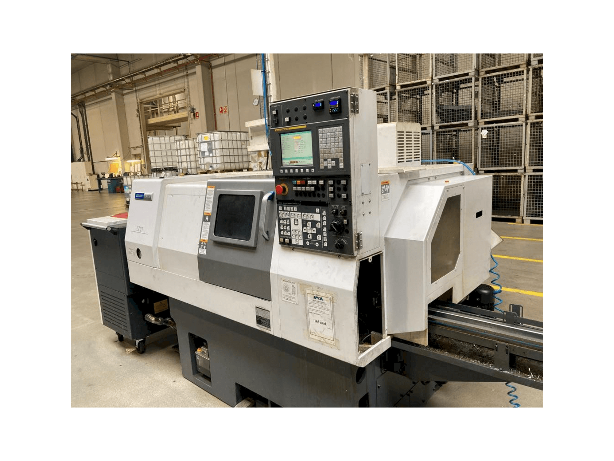 Vista frontal de la máquina Miyano LZ-01RY2