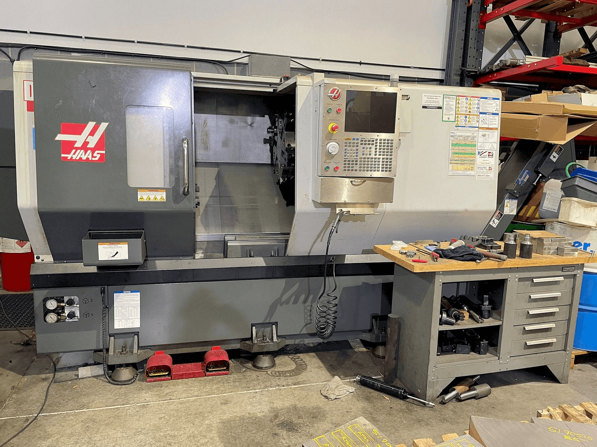 Vista frontal de la máquina HAAS DS-30