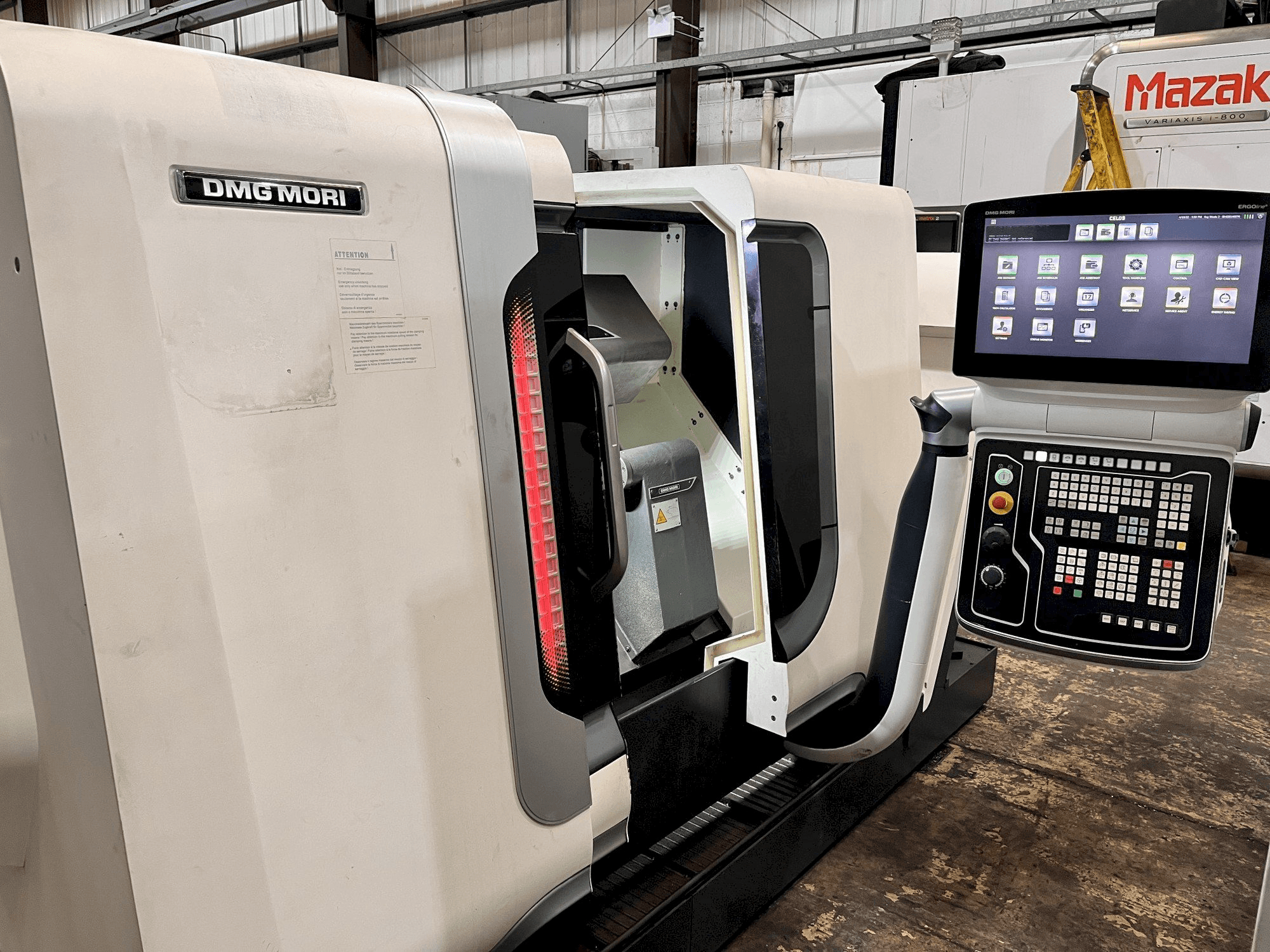 Vista frontal de la máquina DMG CTX ALPHA 300