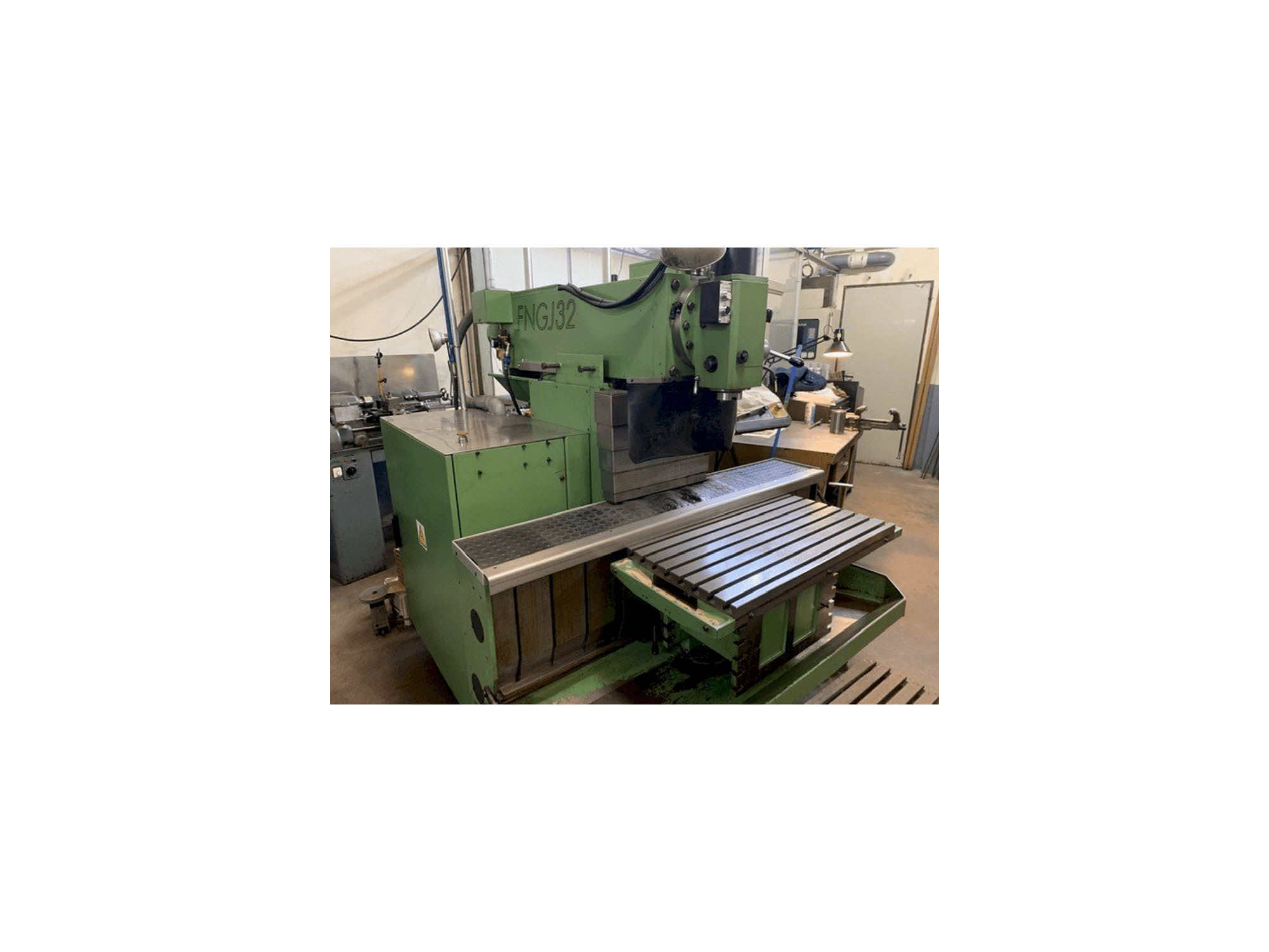 Vista frontal de la máquina INTOS FNGJ32