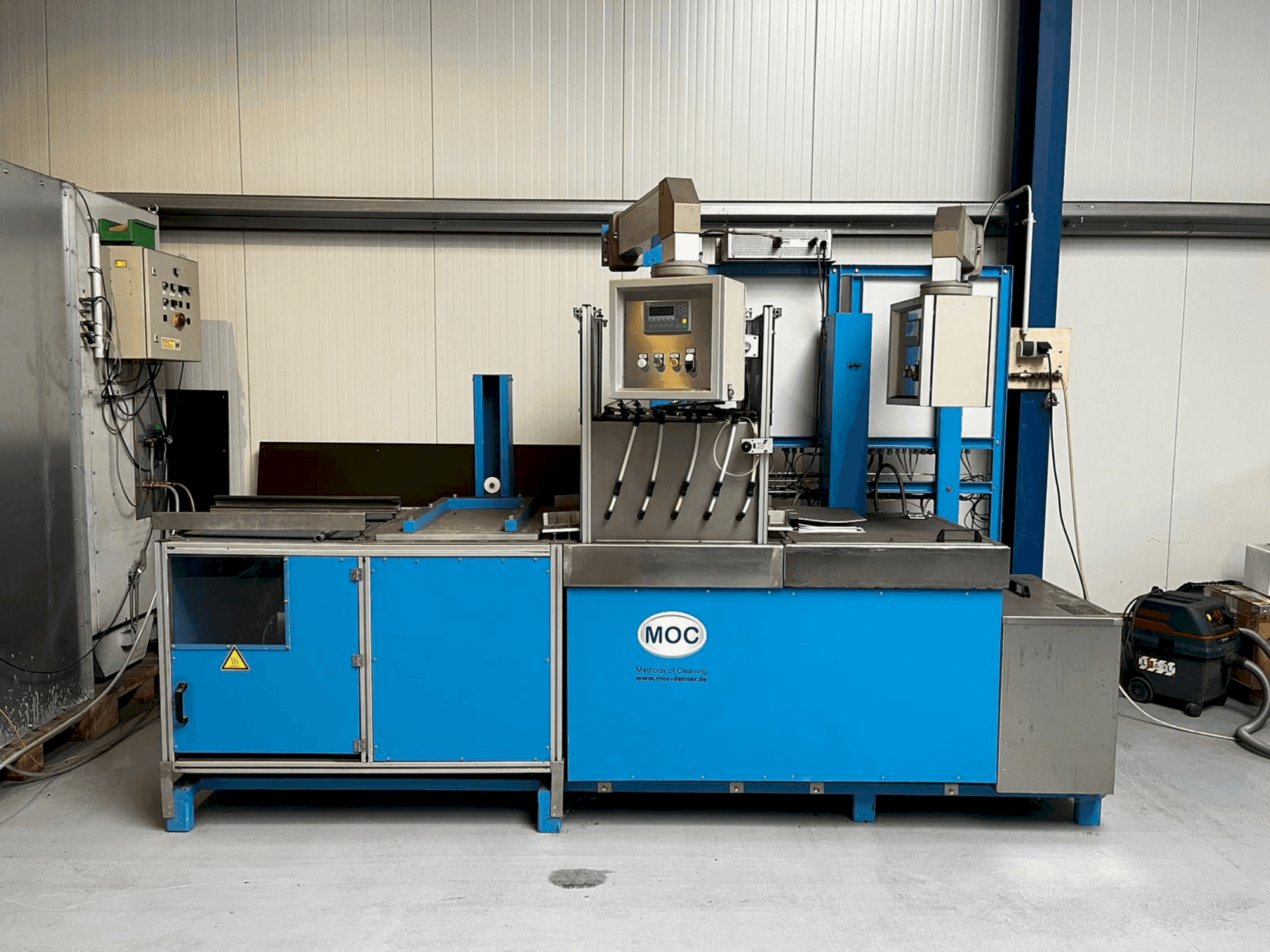 Vista frontal de la máquina MOC Danner S60