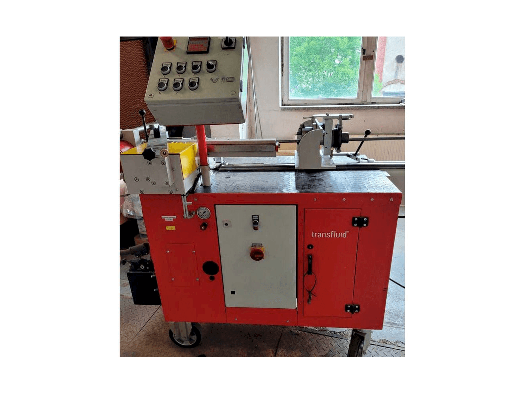 Vista frontal de la máquina Transfluid DB 2060-K