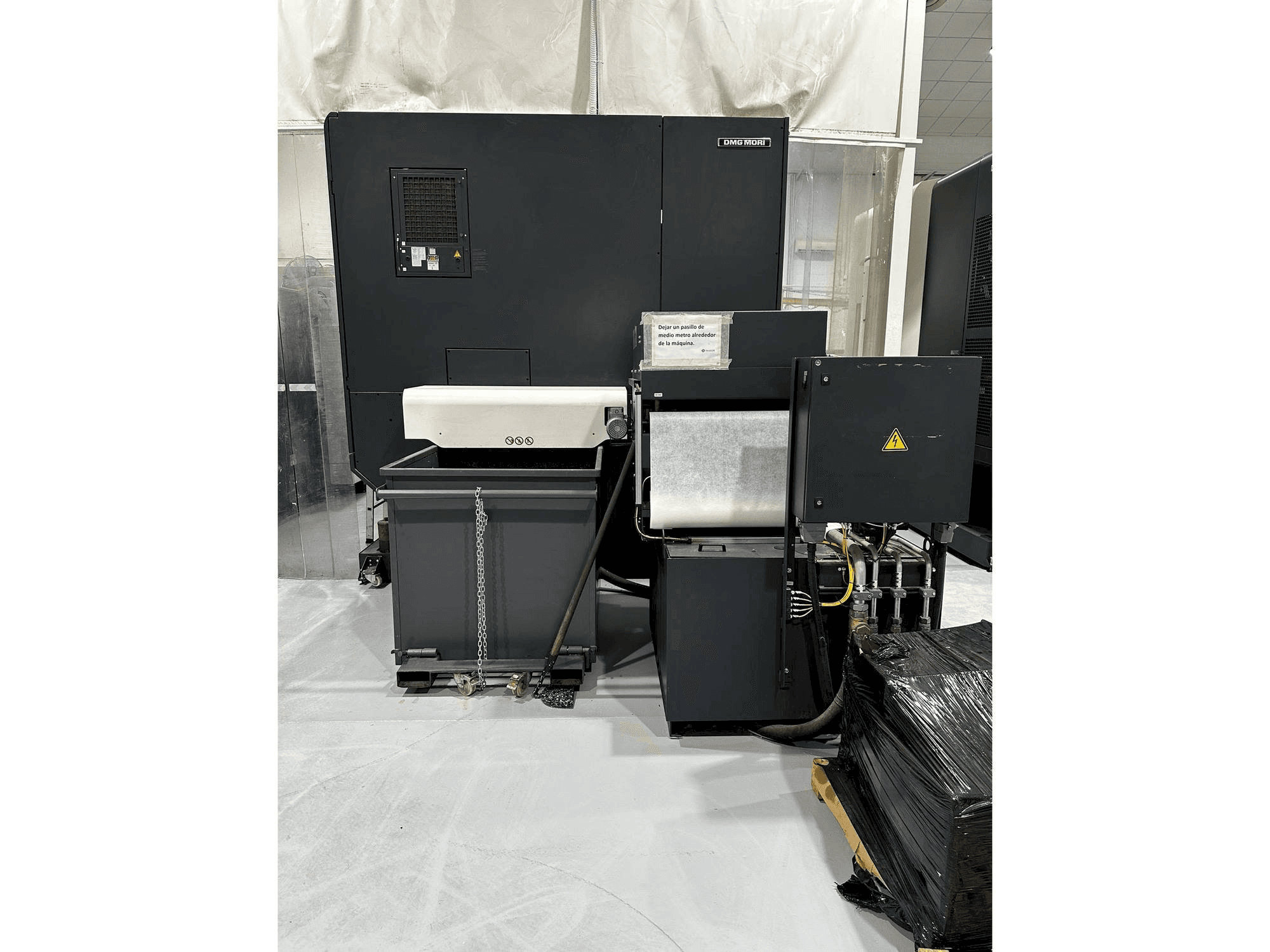 Vista trasera de la máquina DMG MORI DMU 95 monoBLOCK