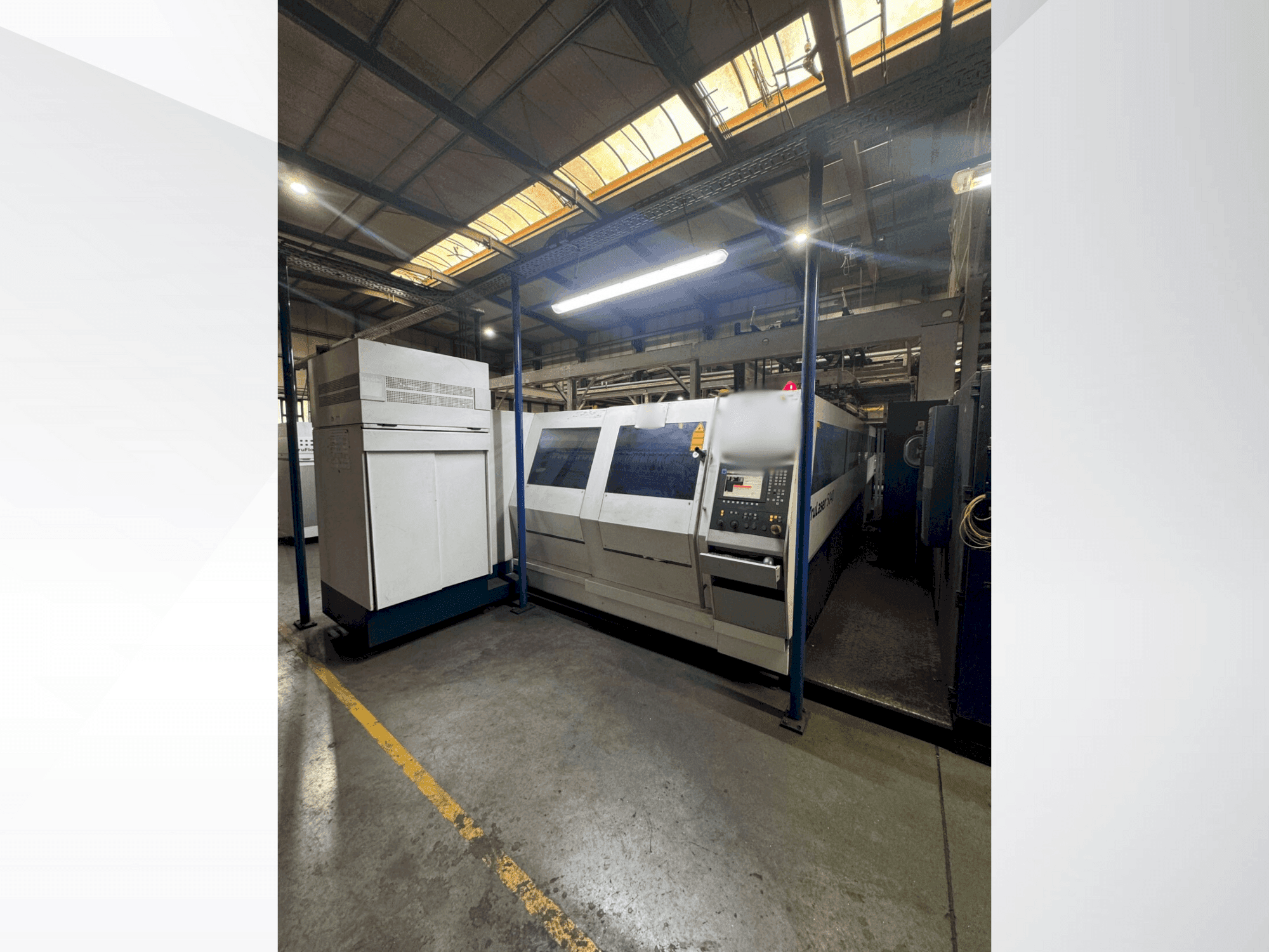 Vista frontal de la máquina TRUMPF TruLaser 3040