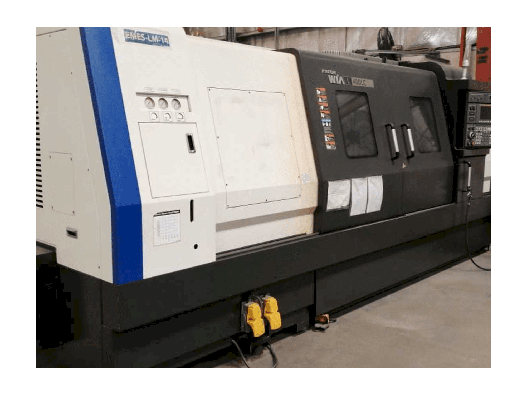 Vista frontal de la máquina Hyundai Wia L400LC