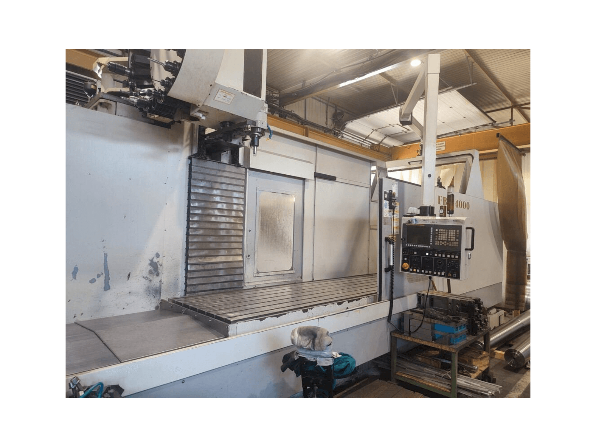 Vista frontal de la máquina Eumach FBE-4000