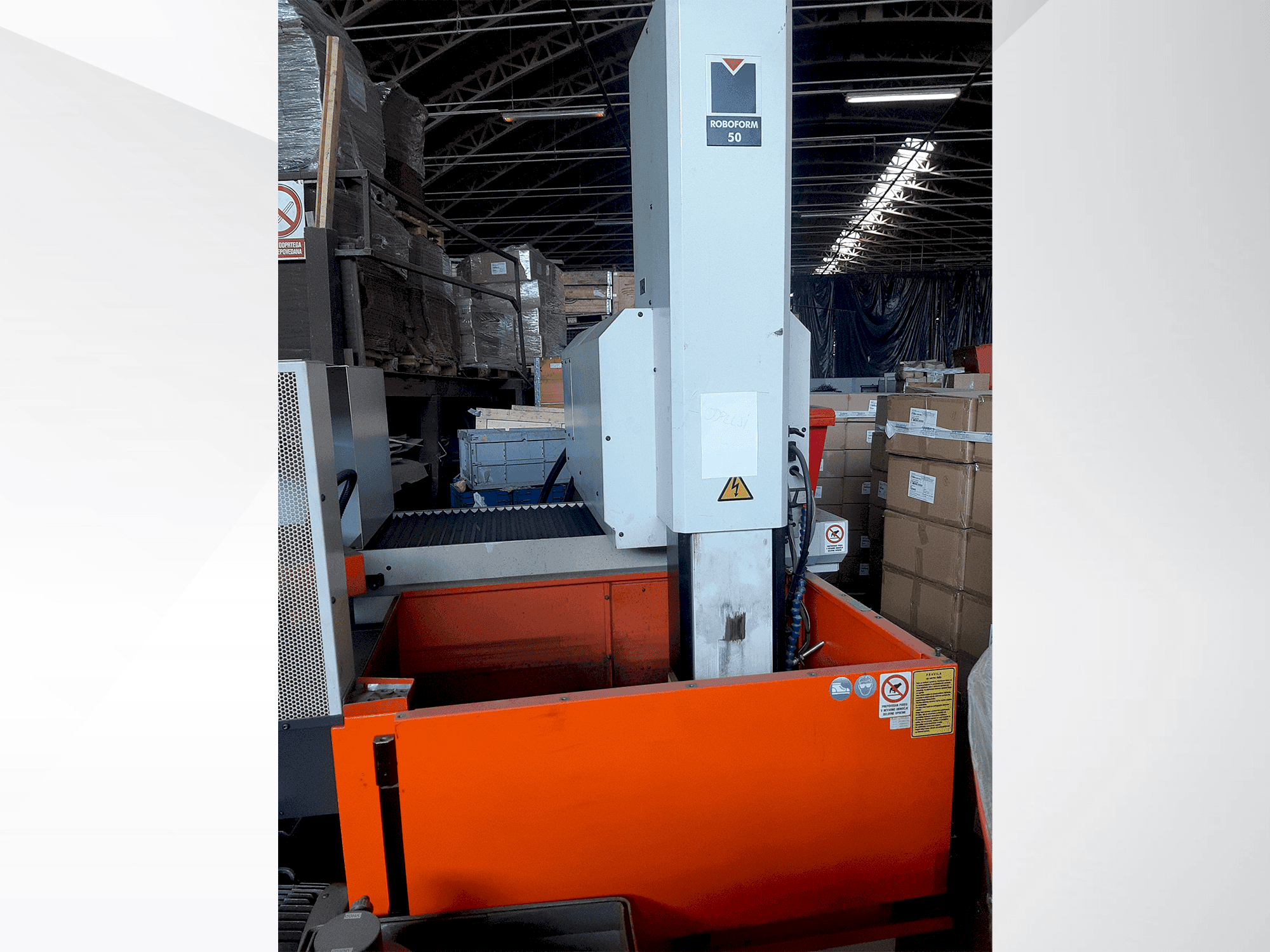 Vista frontal de la máquina CHARMILLES ROBOFORM 50