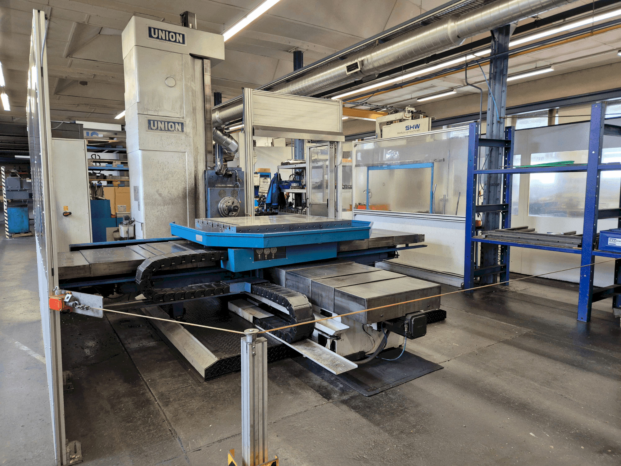 Vista frontal de la máquina UNION T105