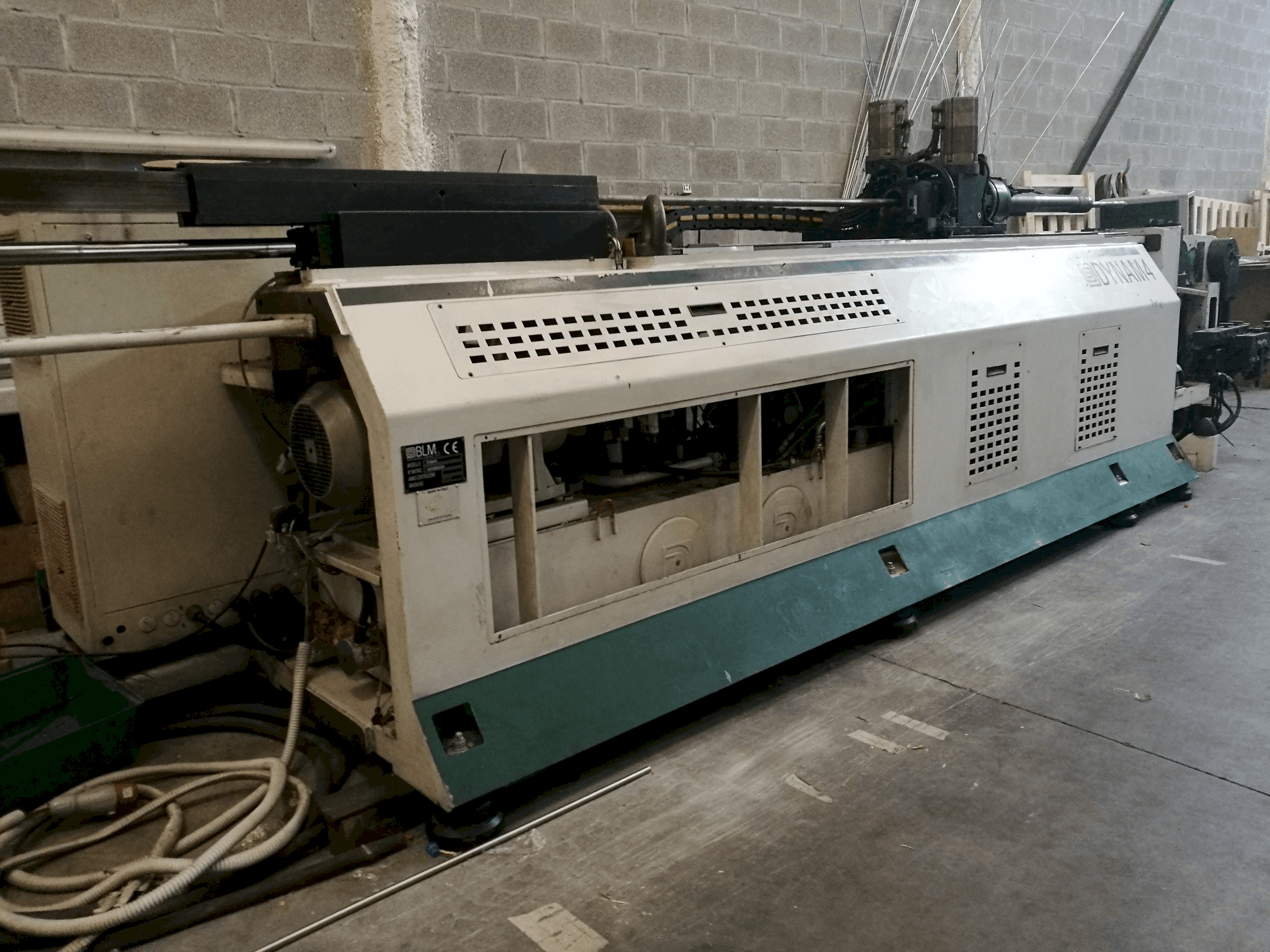 Vista izquierda de la máquina BLM DYNAM 4