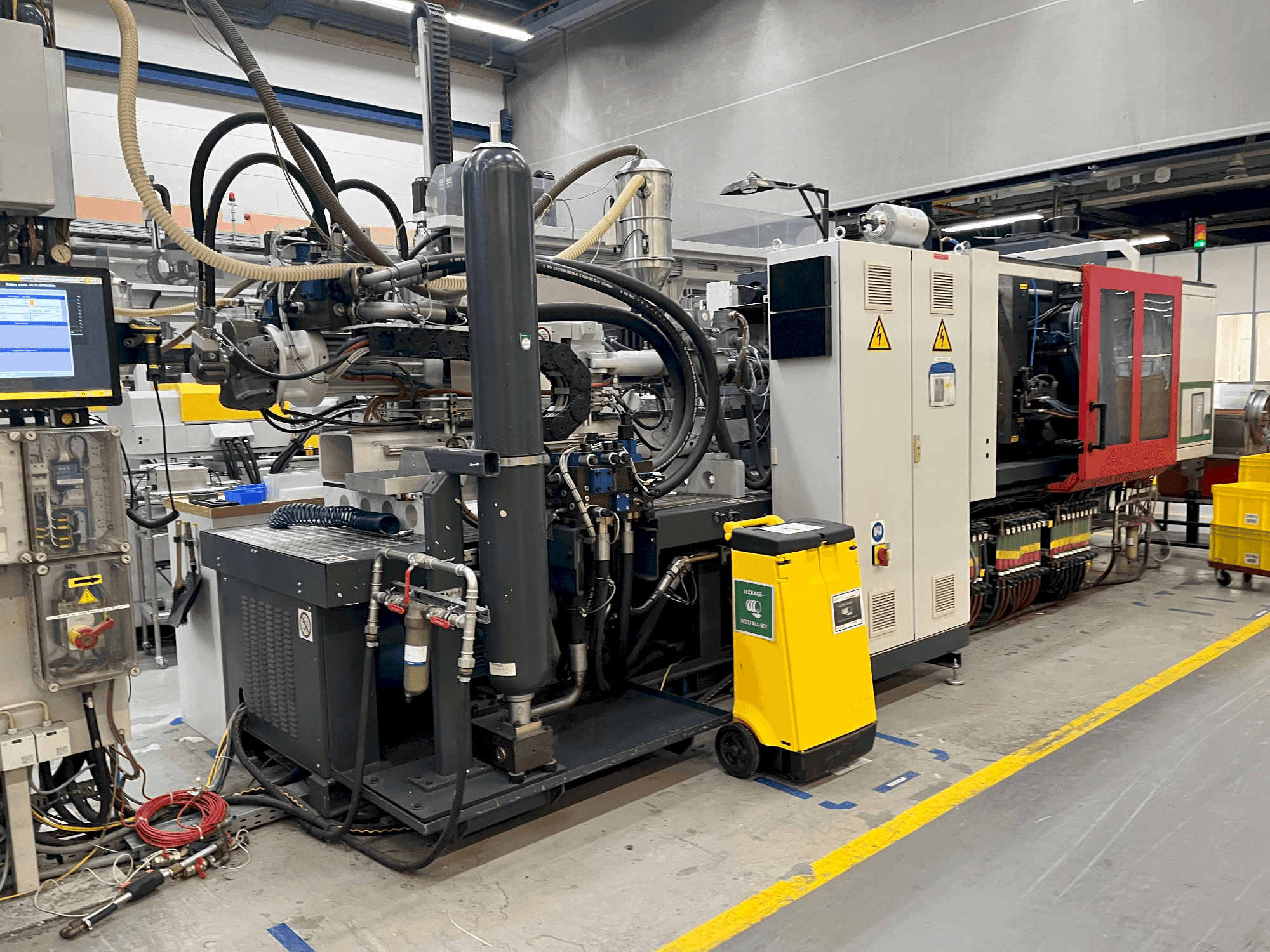 Vista frontal de la máquina FERROMATIK K-TEC 200 S