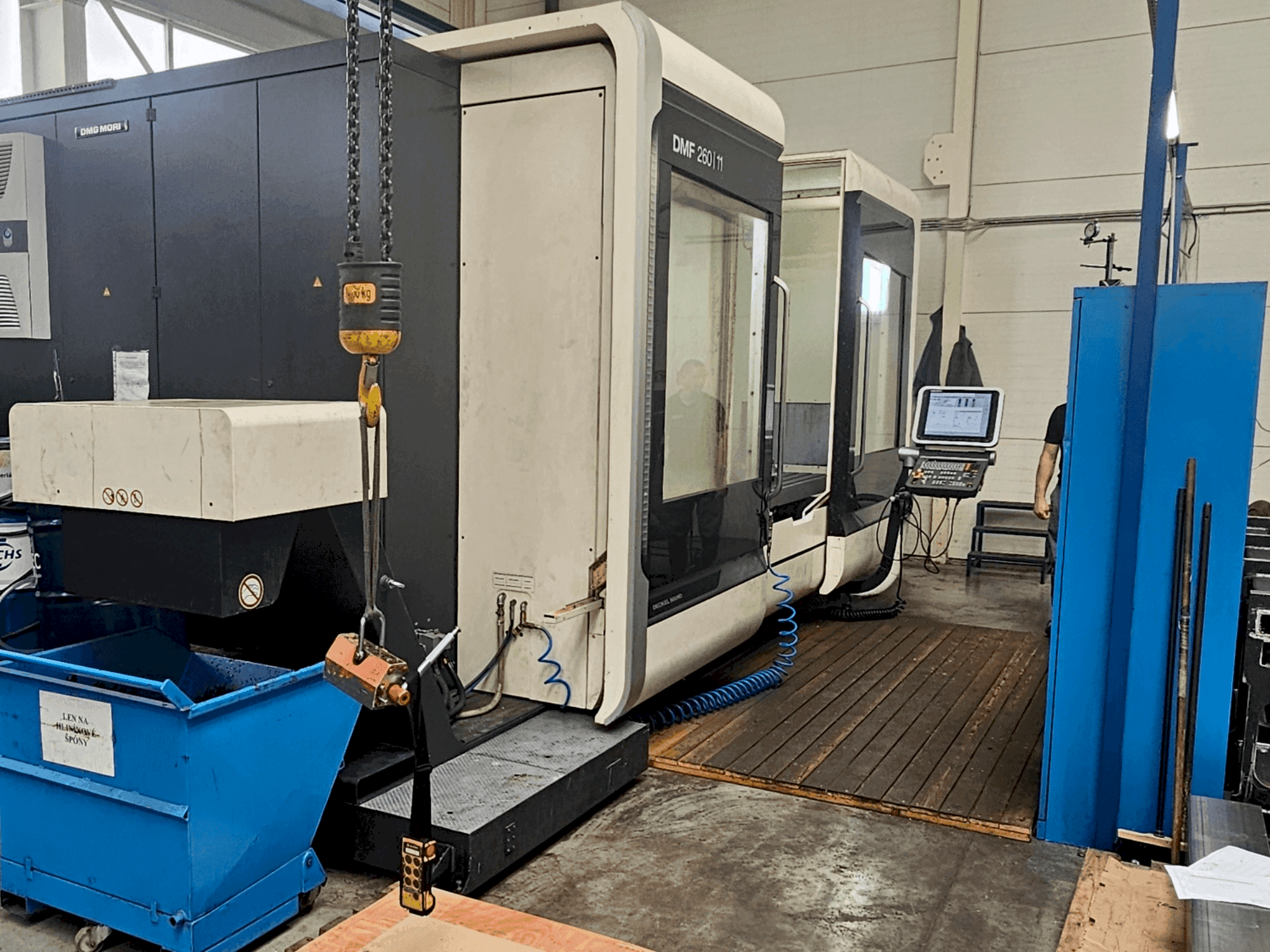 Vista frontal de la máquina DMG MORI DMG MORI DMF 260/11 KGT