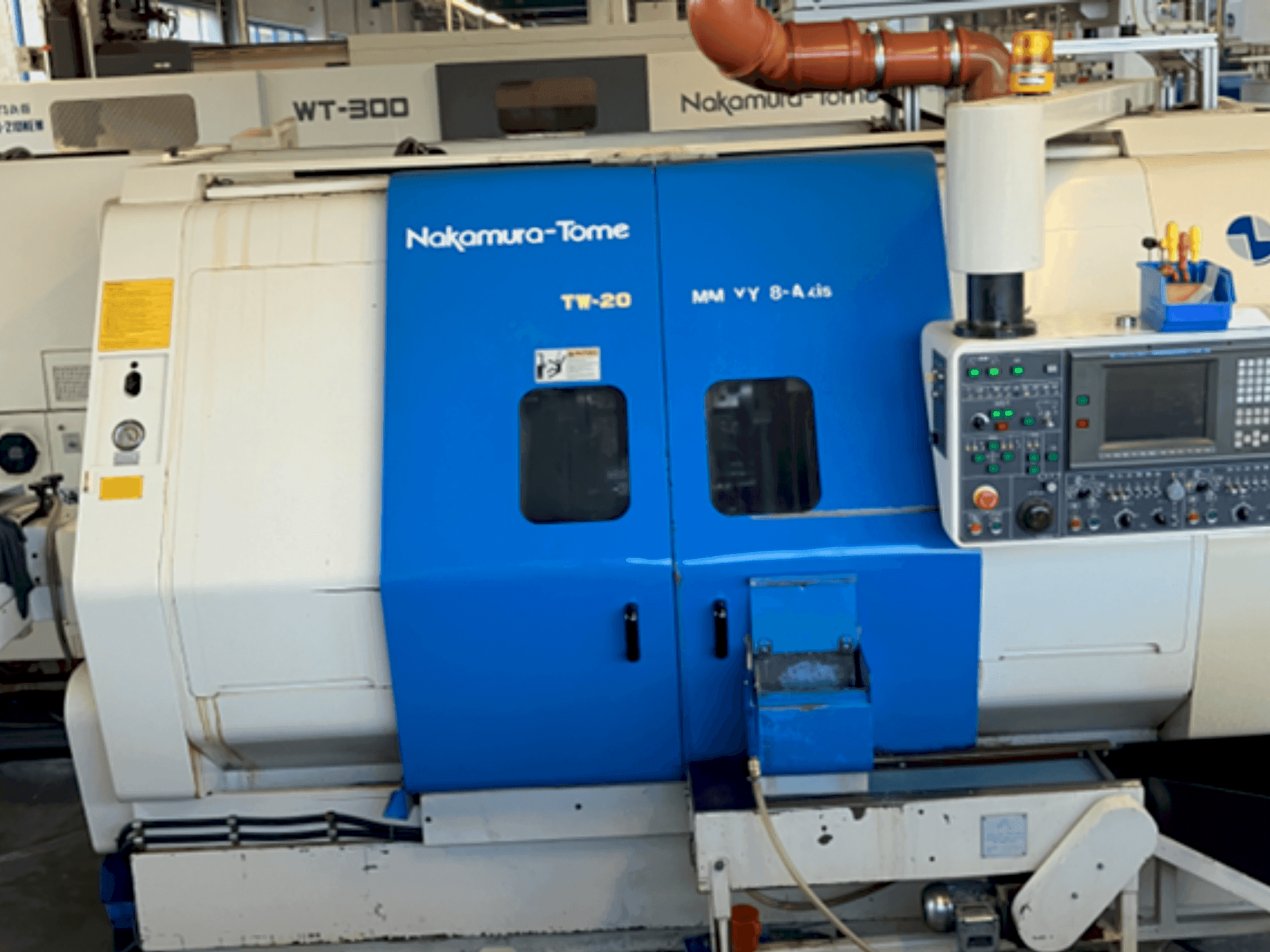 Vista frontal de la máquina NAKAMURA-TOME TW-20