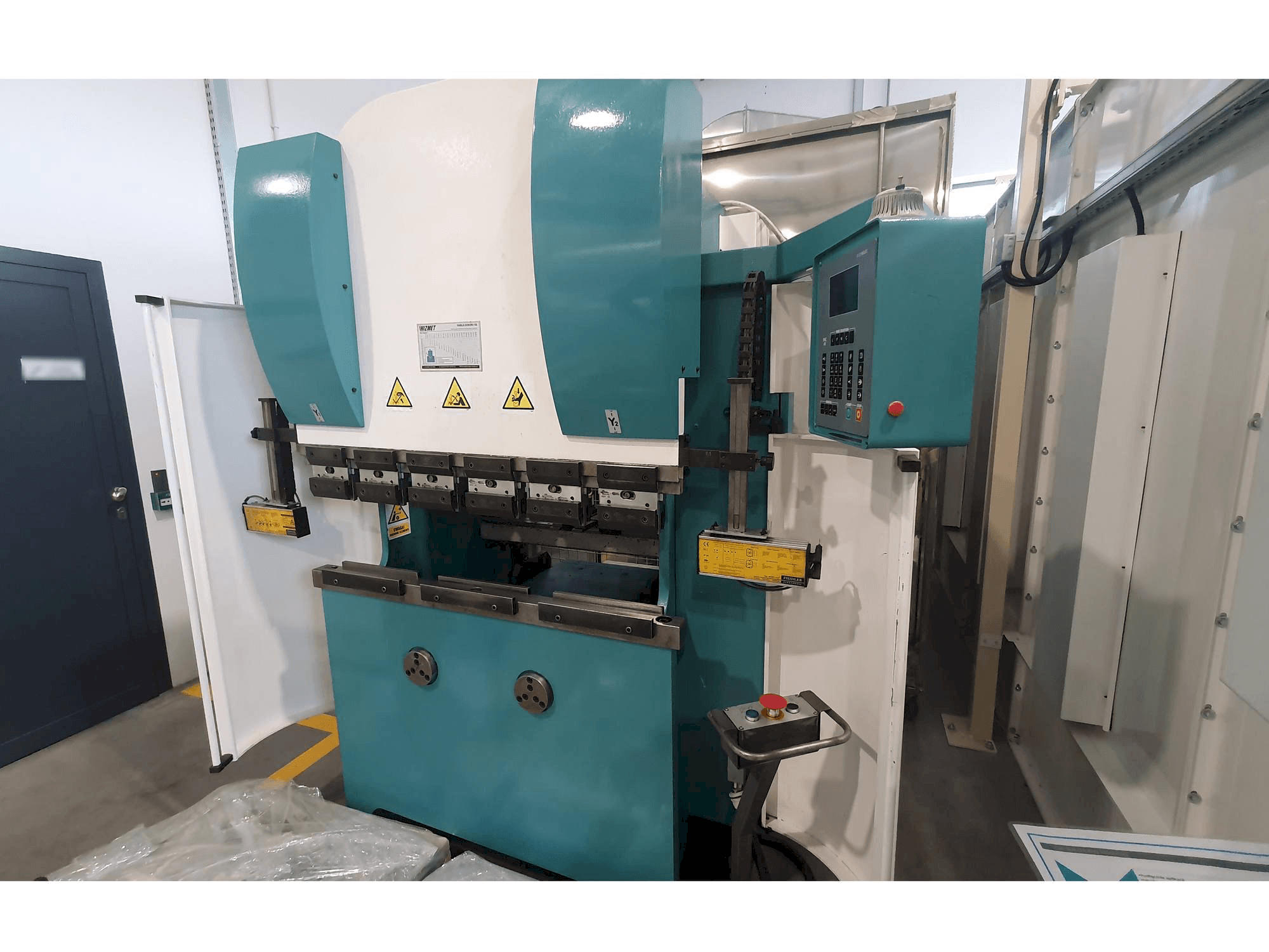 Vista frontal de la máquina Vimercati PHSY 30X1250