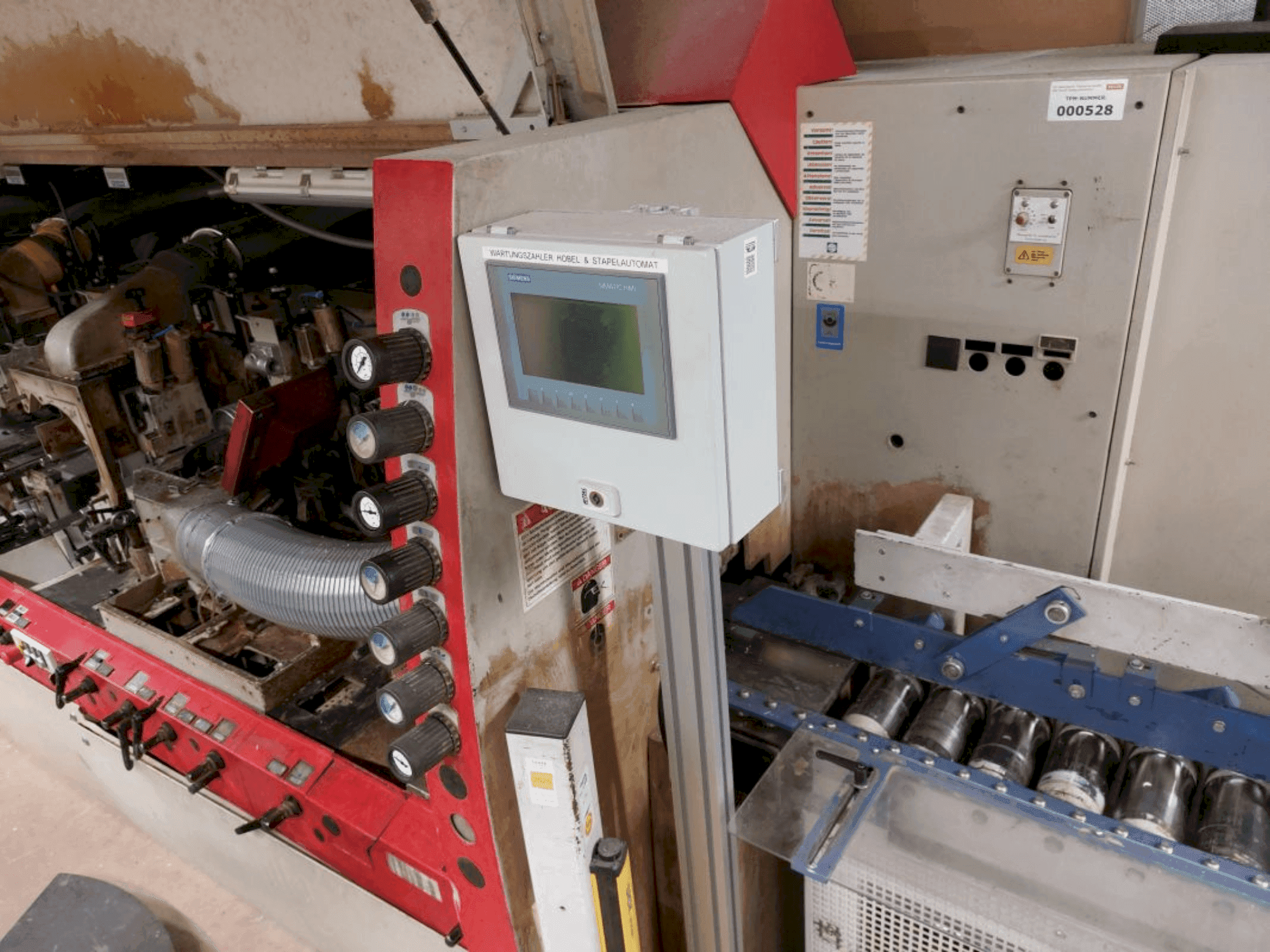 Vista frontal de la máquina GABIANNI T-Module 80/1600