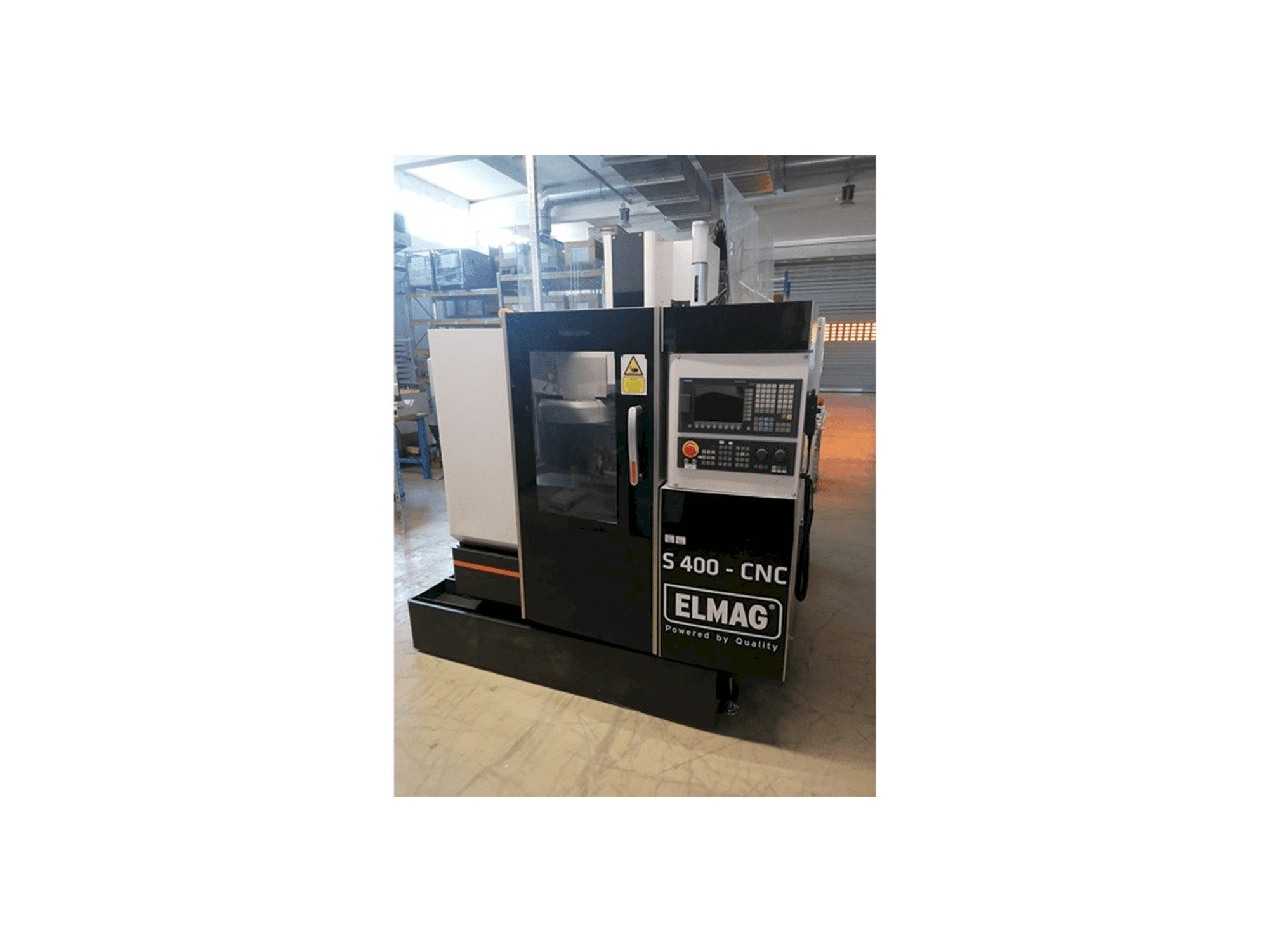 Vista frontal de la máquina ELMAG S 400 CNC