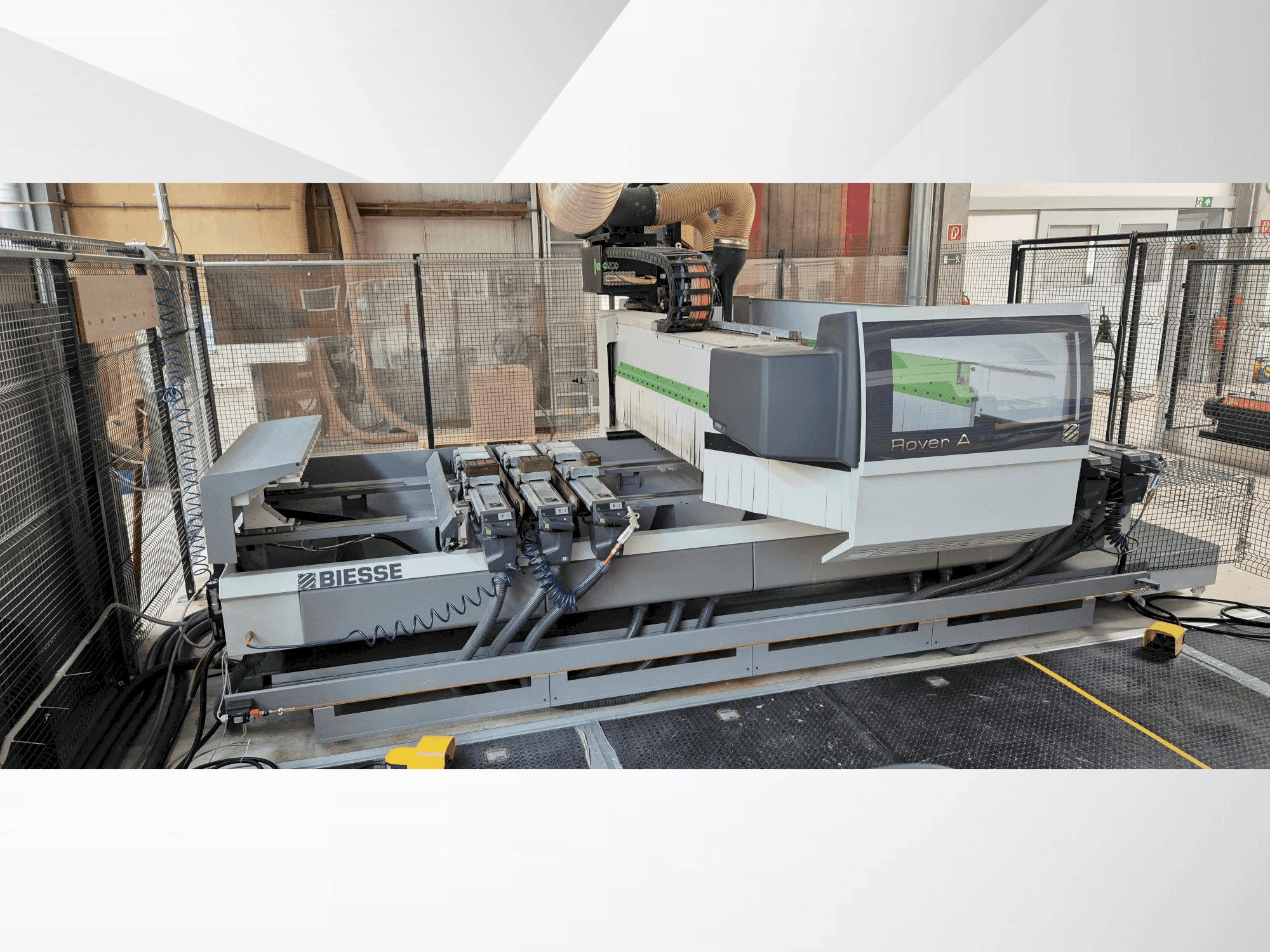 Vista frontal de la máquina BIESSE Rover A ATS