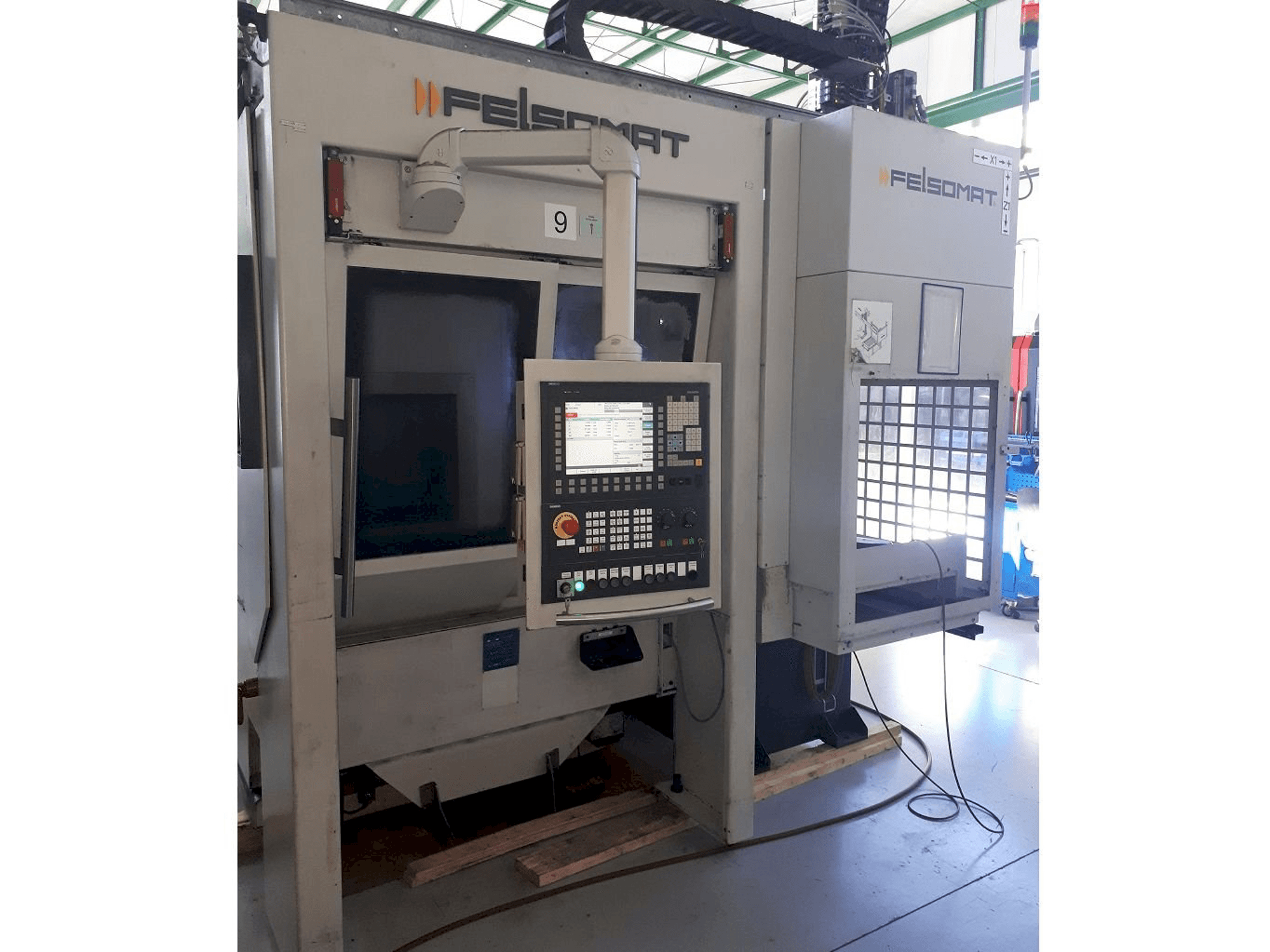 Vista frontal de la máquina Felsomat FTC 160