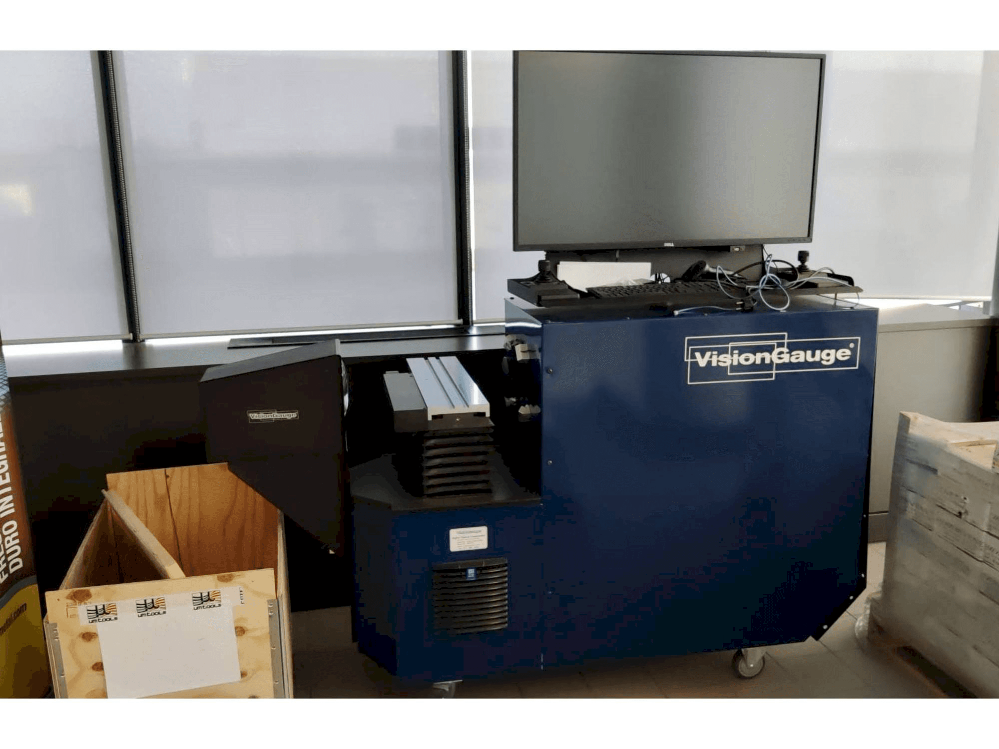 Vista frontal de la máquina Vision Gauge 500 series