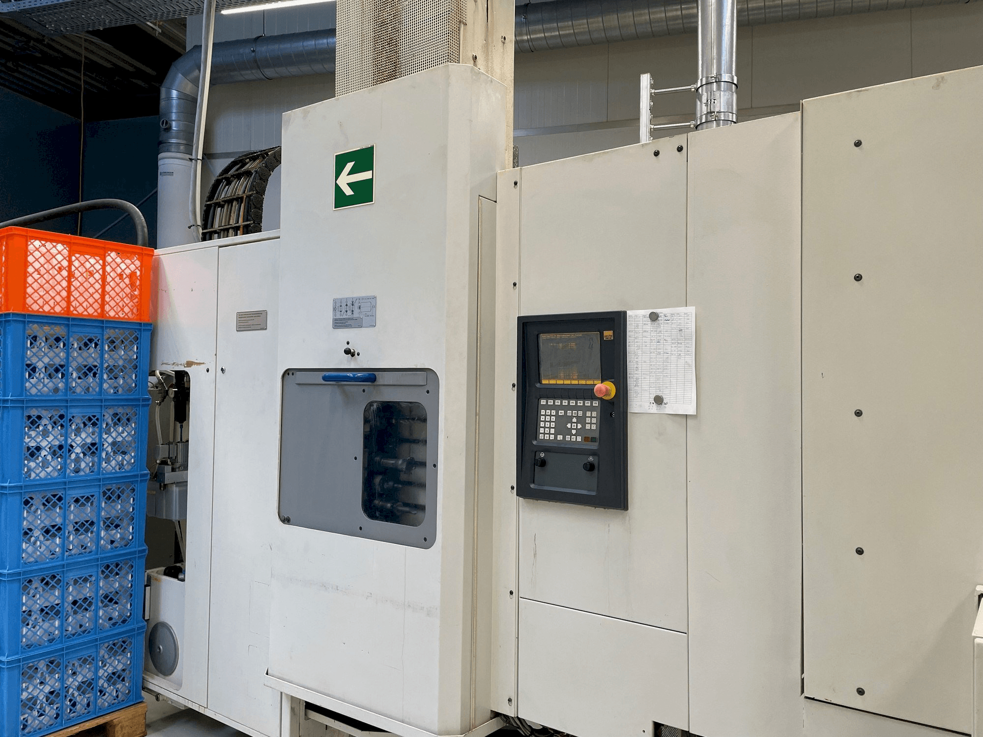 Vista frontal de la máquina HELLER MC 16