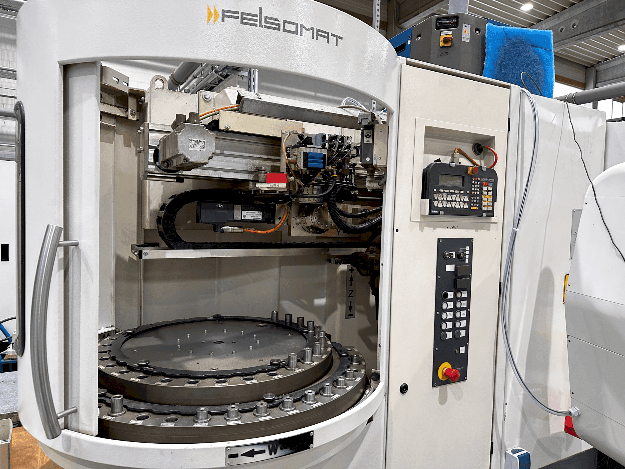 Vista frontal de la máquina SAACKE UWIID