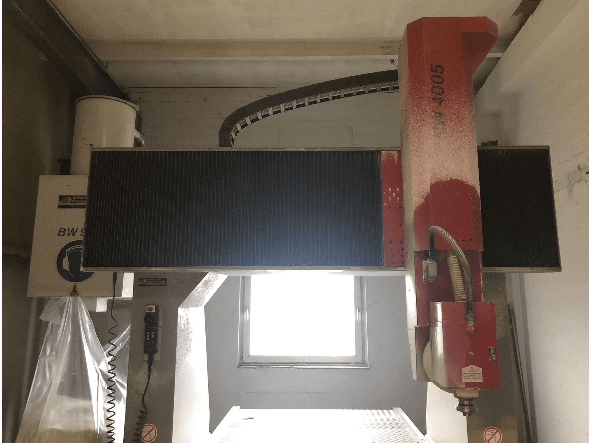 Vista frontal de la máquina BORNEMANN BW 4005