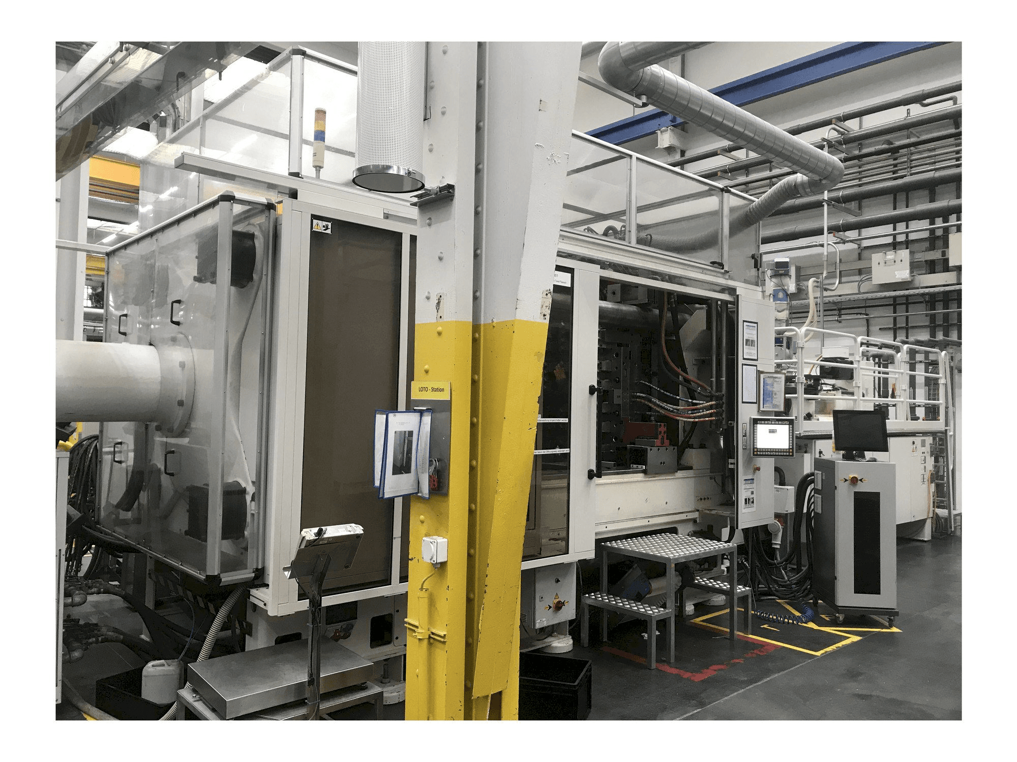 Vista frontal de la máquina Husky H650 RS 80/65