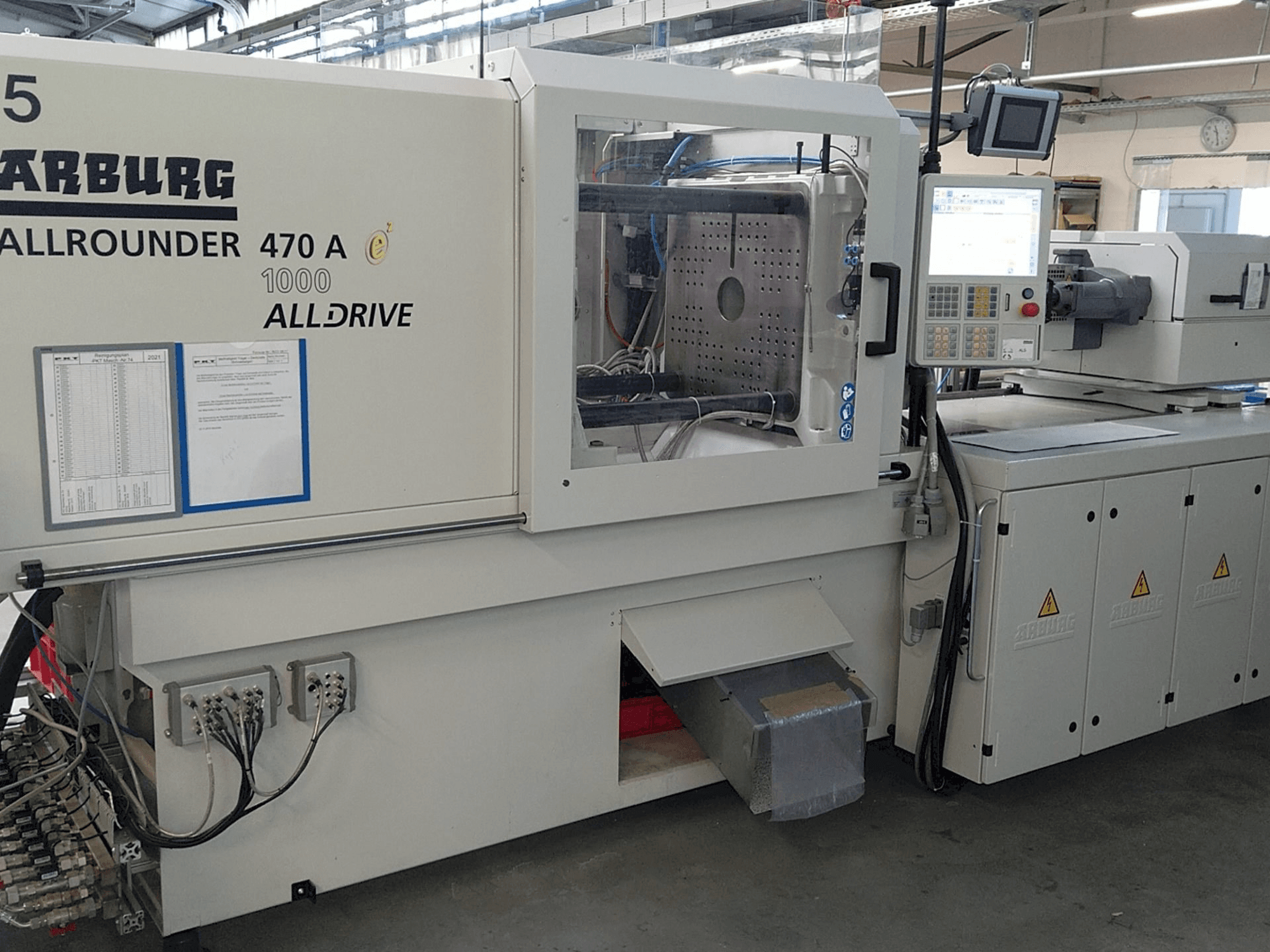 Vista frontal de la máquina Arburg Allrounder 470 A 1000-400