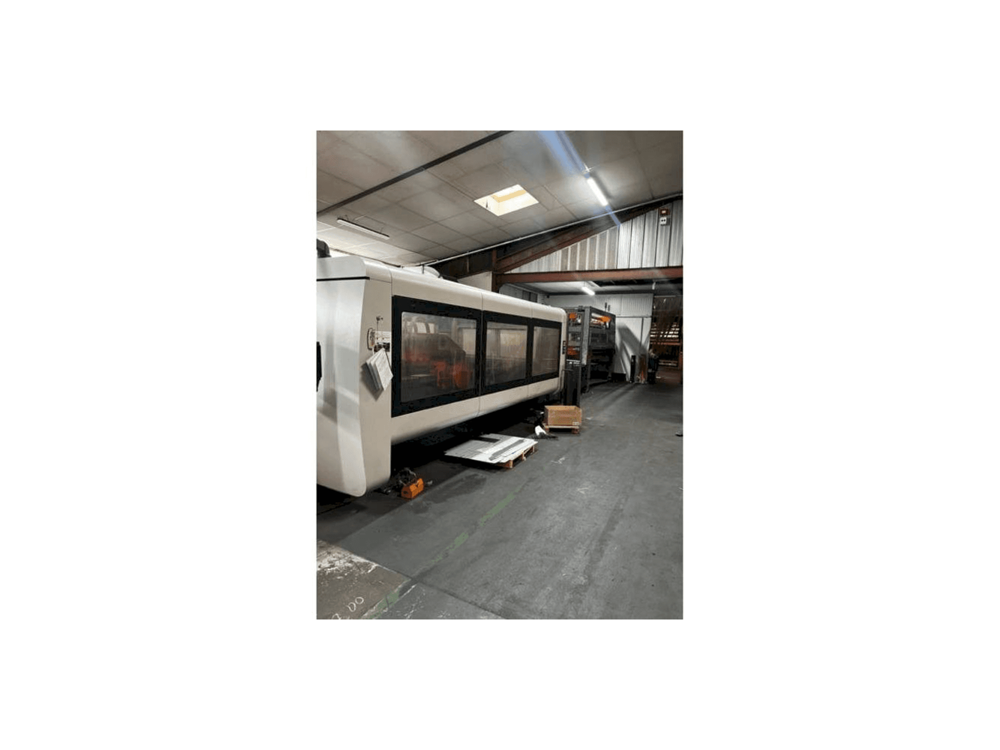 Vista frontal de la máquina Bystronic BySprint PRO 3015