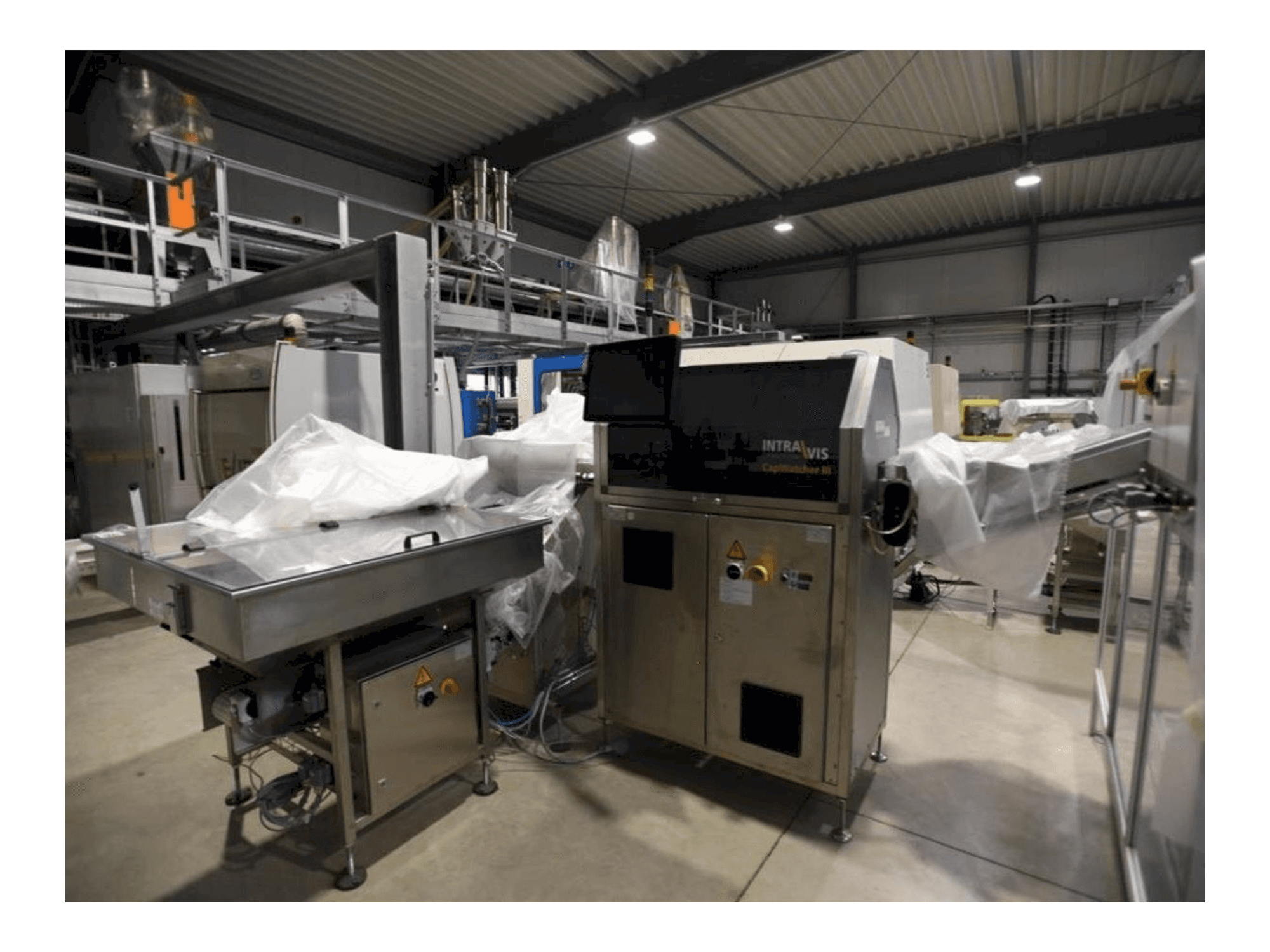 Vista frontal de la máquina INTRAVIS Capwatcher 6275