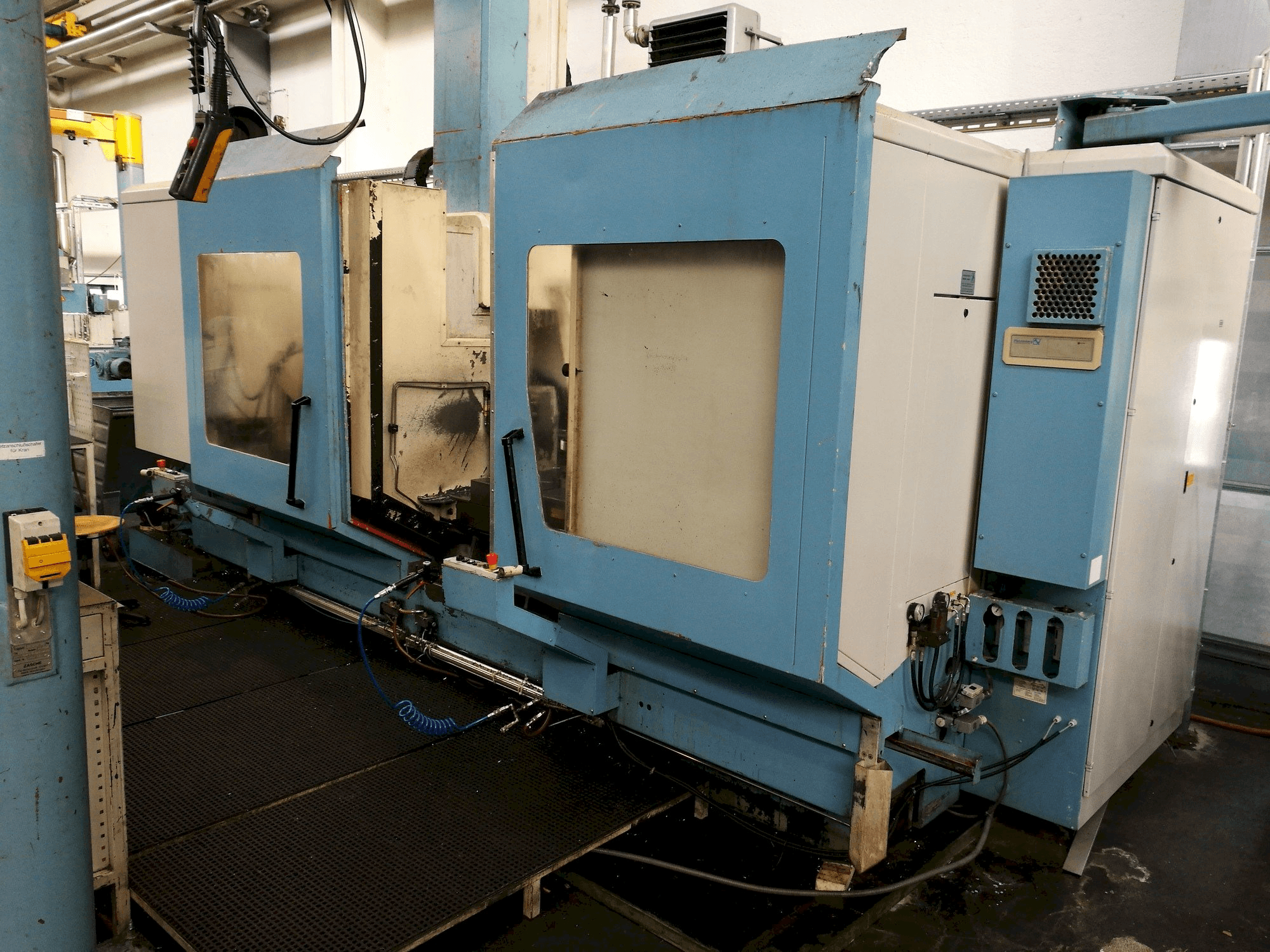 Vista frontal de la máquina HEDELIUS BC60/50-2500