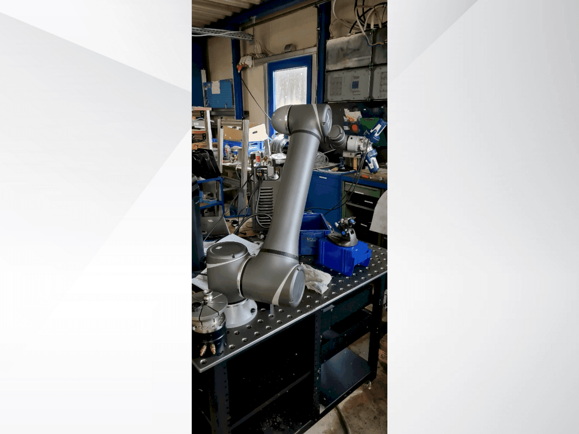 Vista frontal de la máquina OMRON TM12