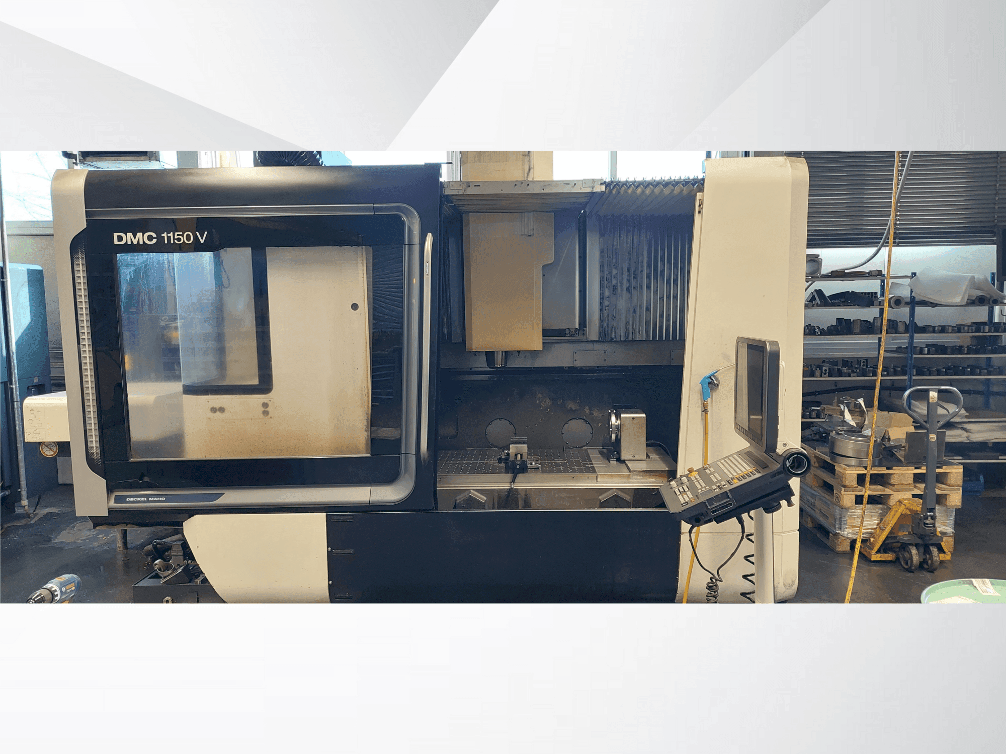 Vista frontal de la máquina DMG MORI DMC 1150