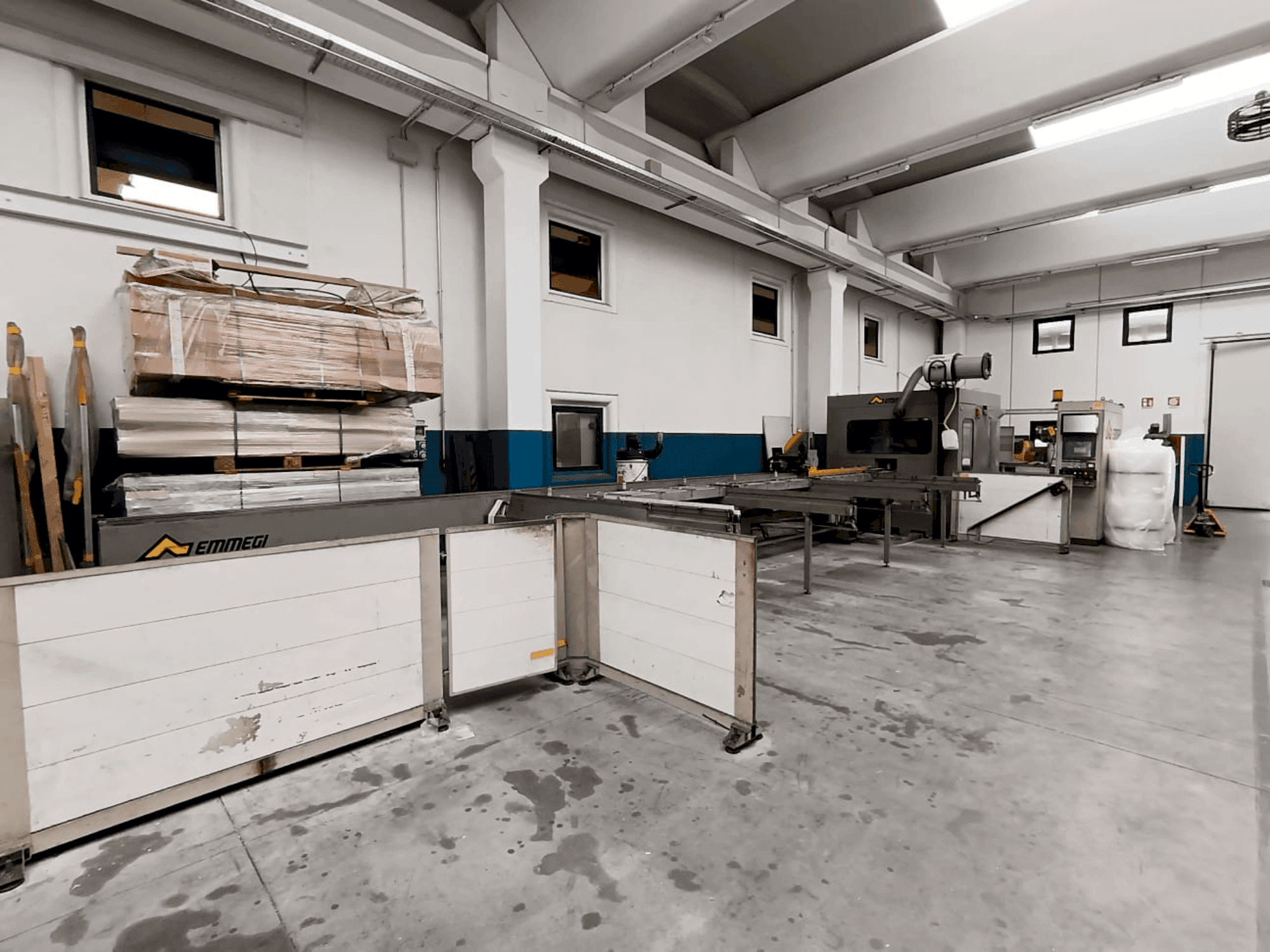 Vista frontal de la máquina Emmegi Quadra