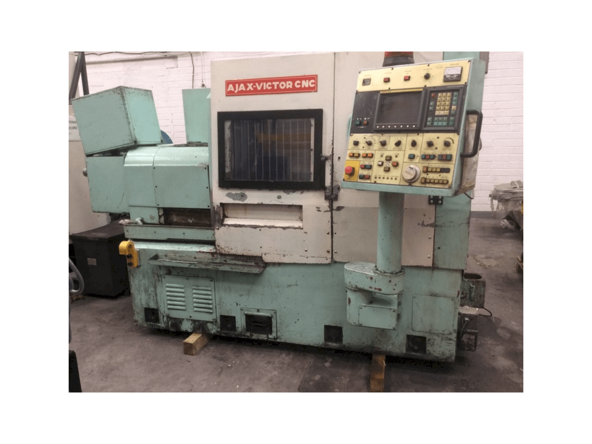 Vista frontal de la máquina Victor TNS-3H