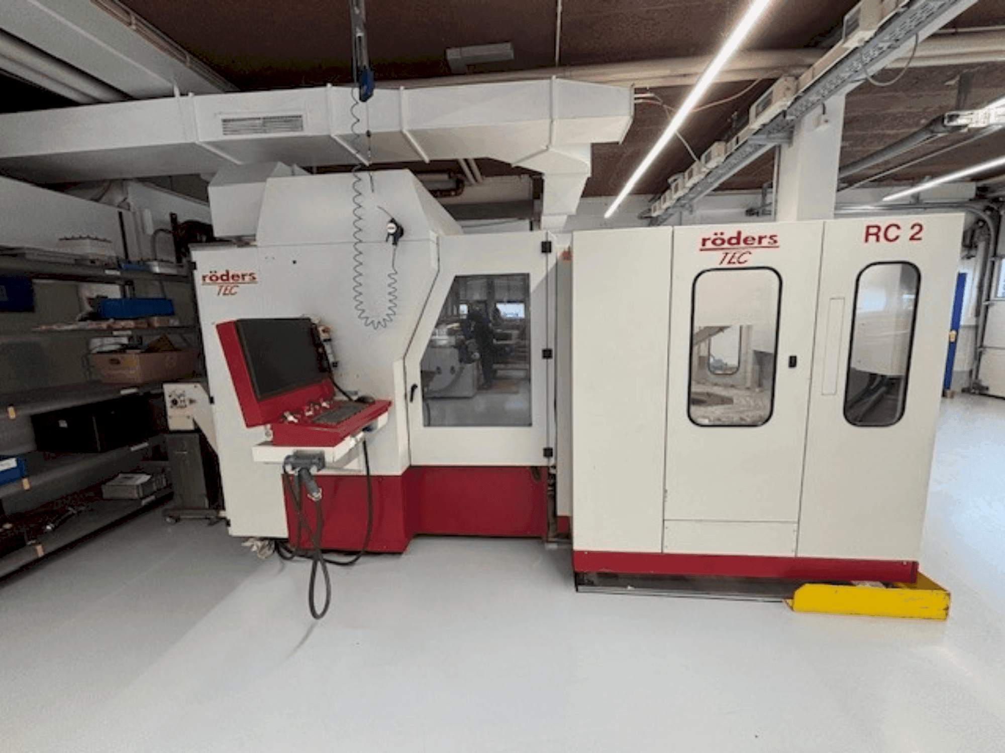 Vista frontal de la máquina RÖDERS RPX 500