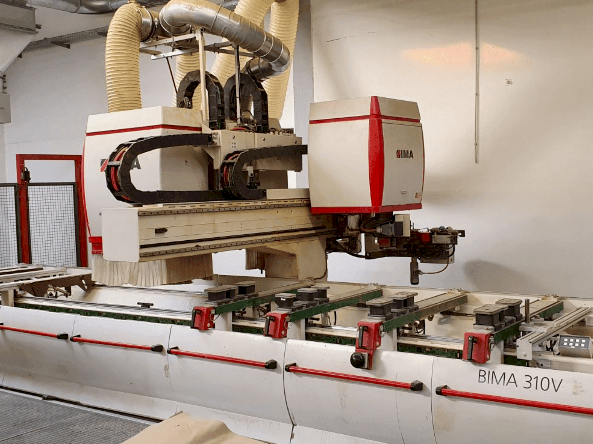 Vista frontal de la máquina IMA BIMA 310V 120/600